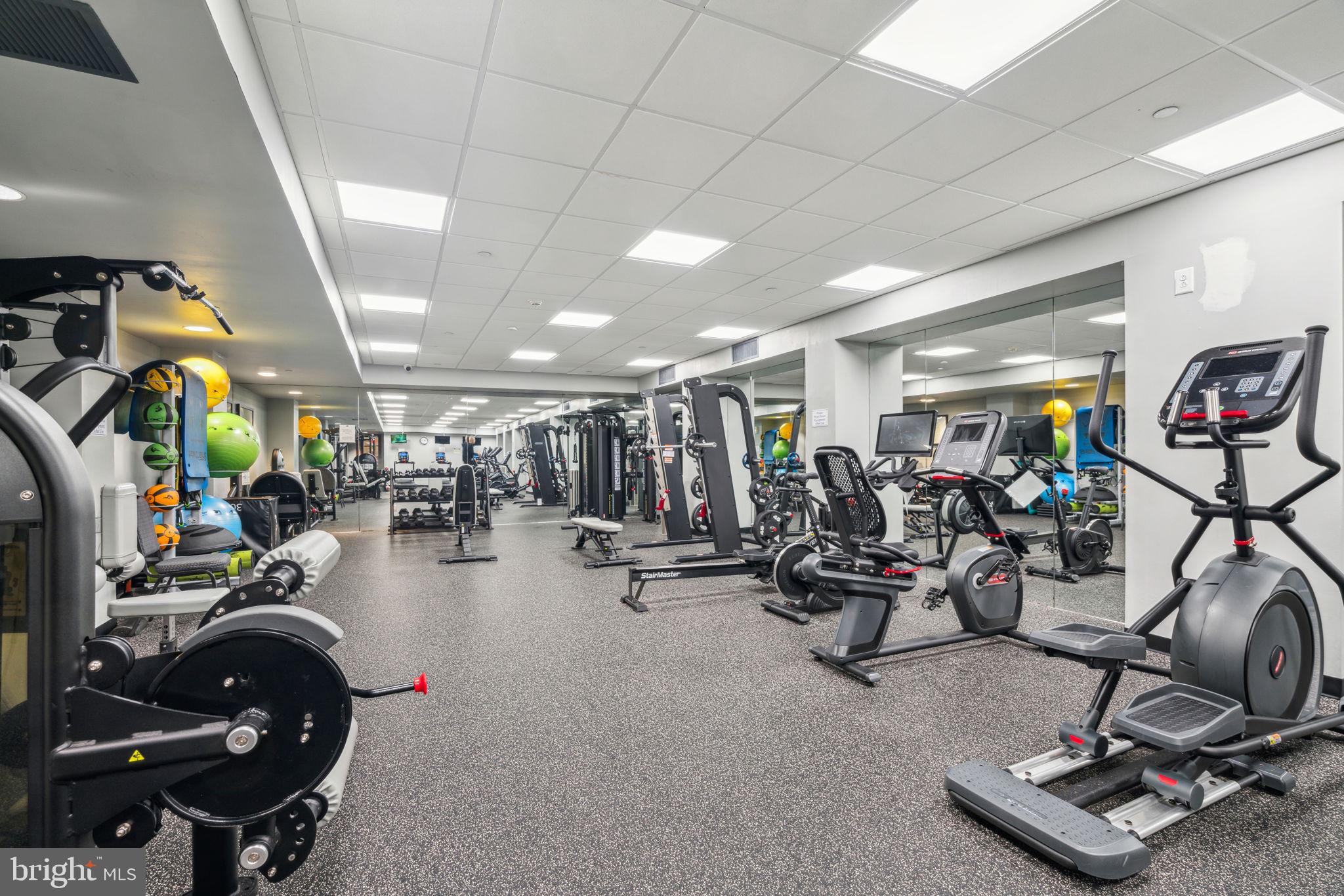 ART MUSEUM AREA - Residential