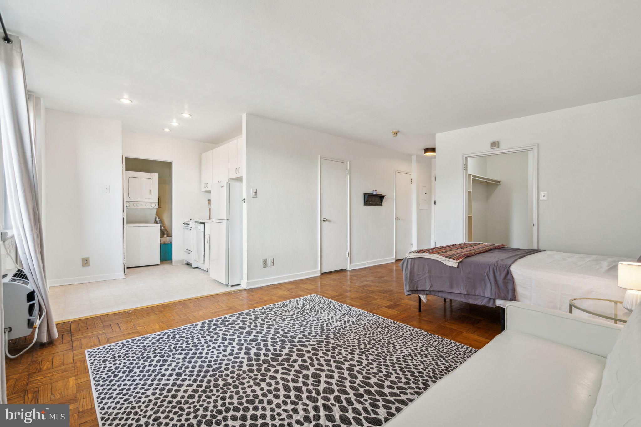 ART MUSEUM AREA - Residential