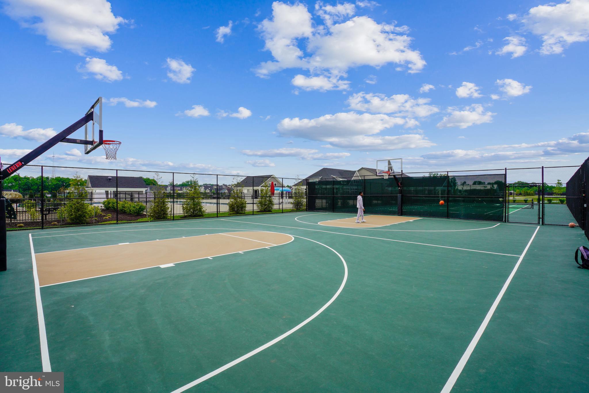 TWO RIVERS - Residential