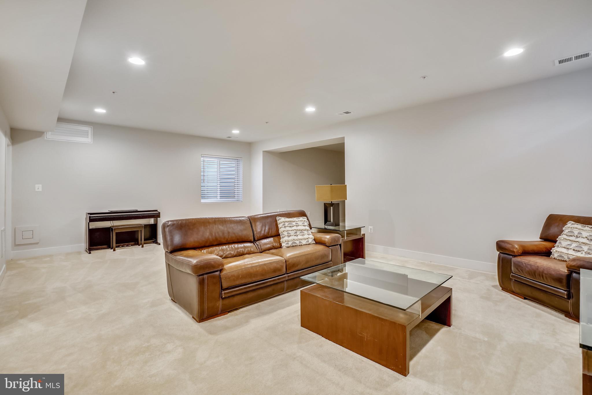 TWO RIVERS - Residential