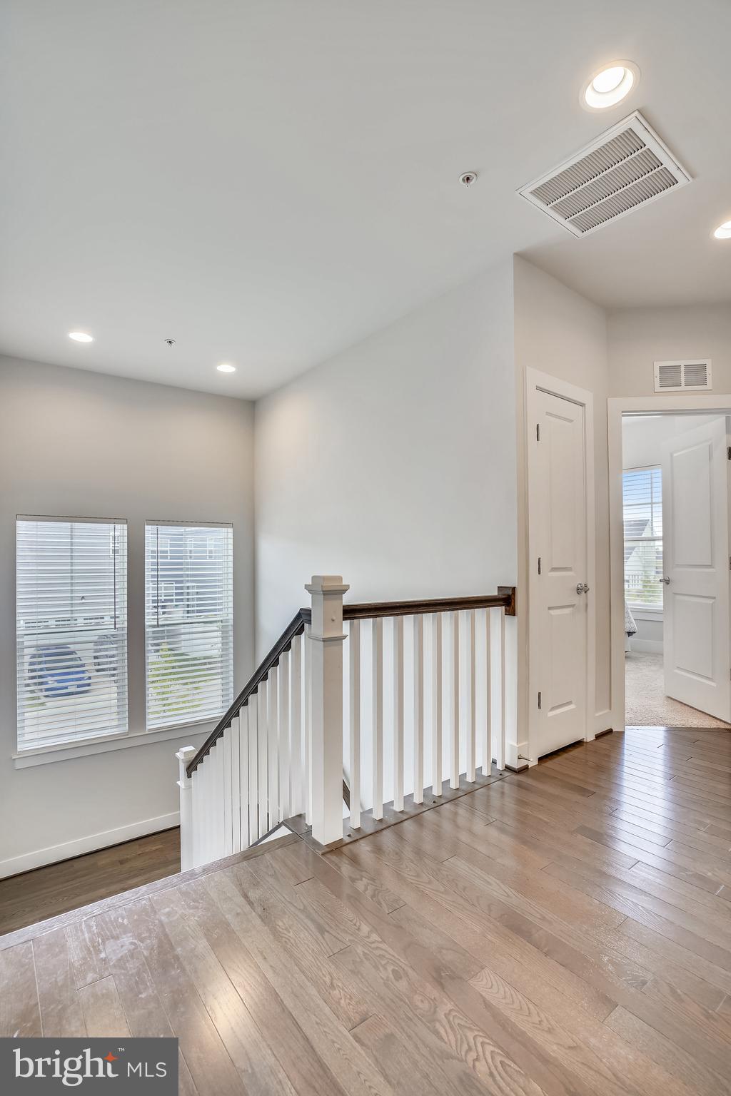 TWO RIVERS - Residential