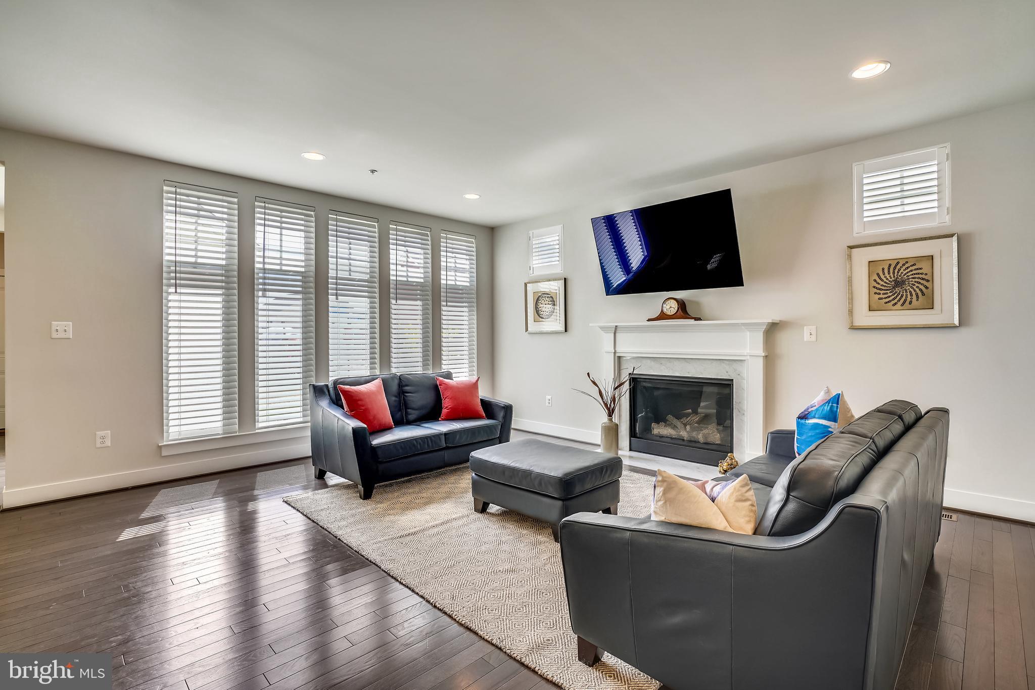 TWO RIVERS - Residential