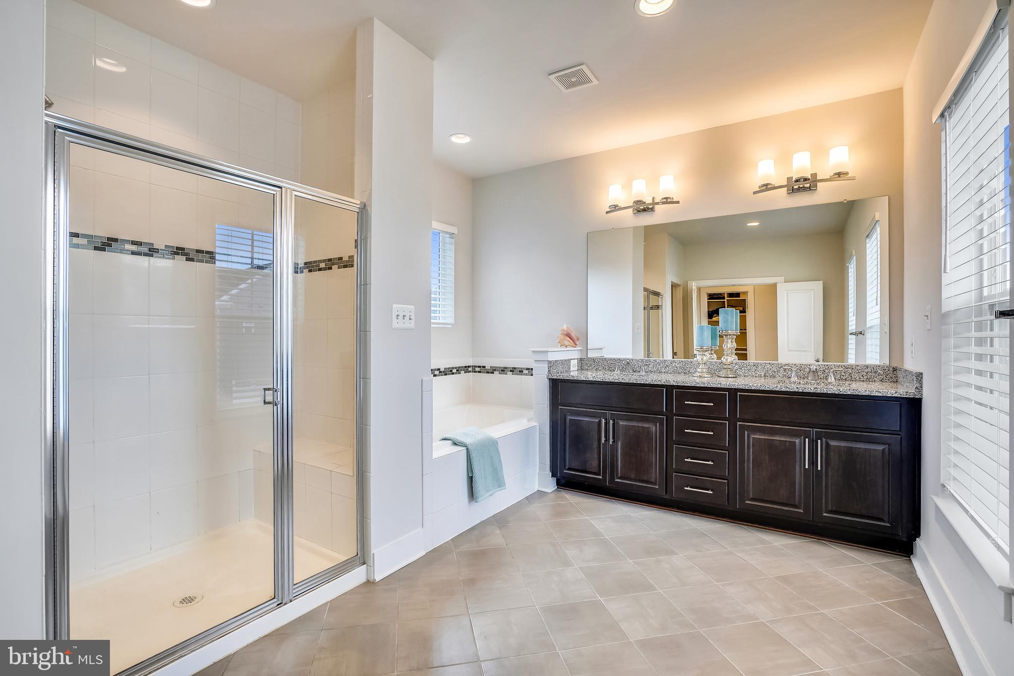 TWO RIVERS - Residential