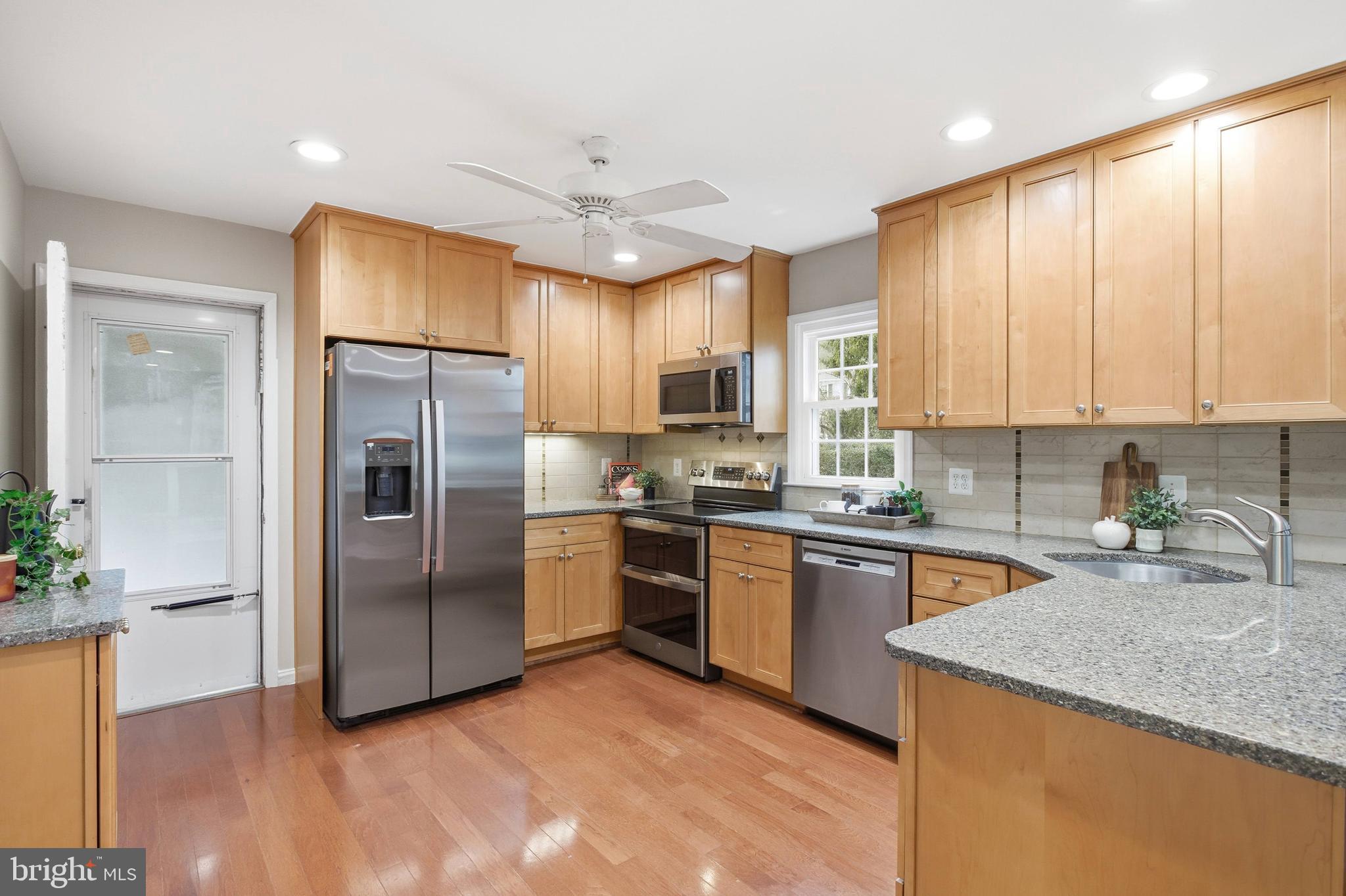 BURKE CENTRE - Residential