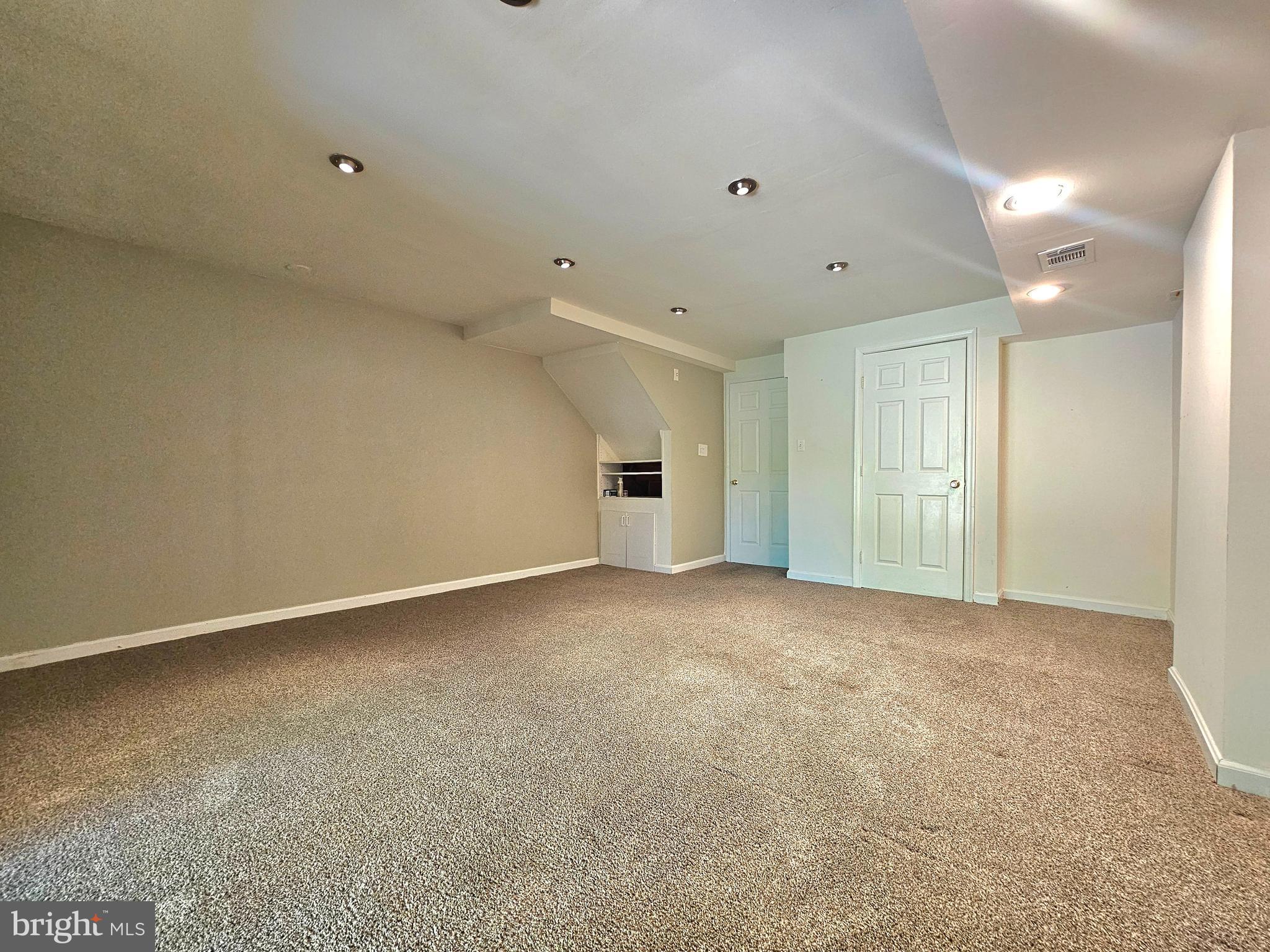 SPRINGFIELD OAKS - Residential Lease