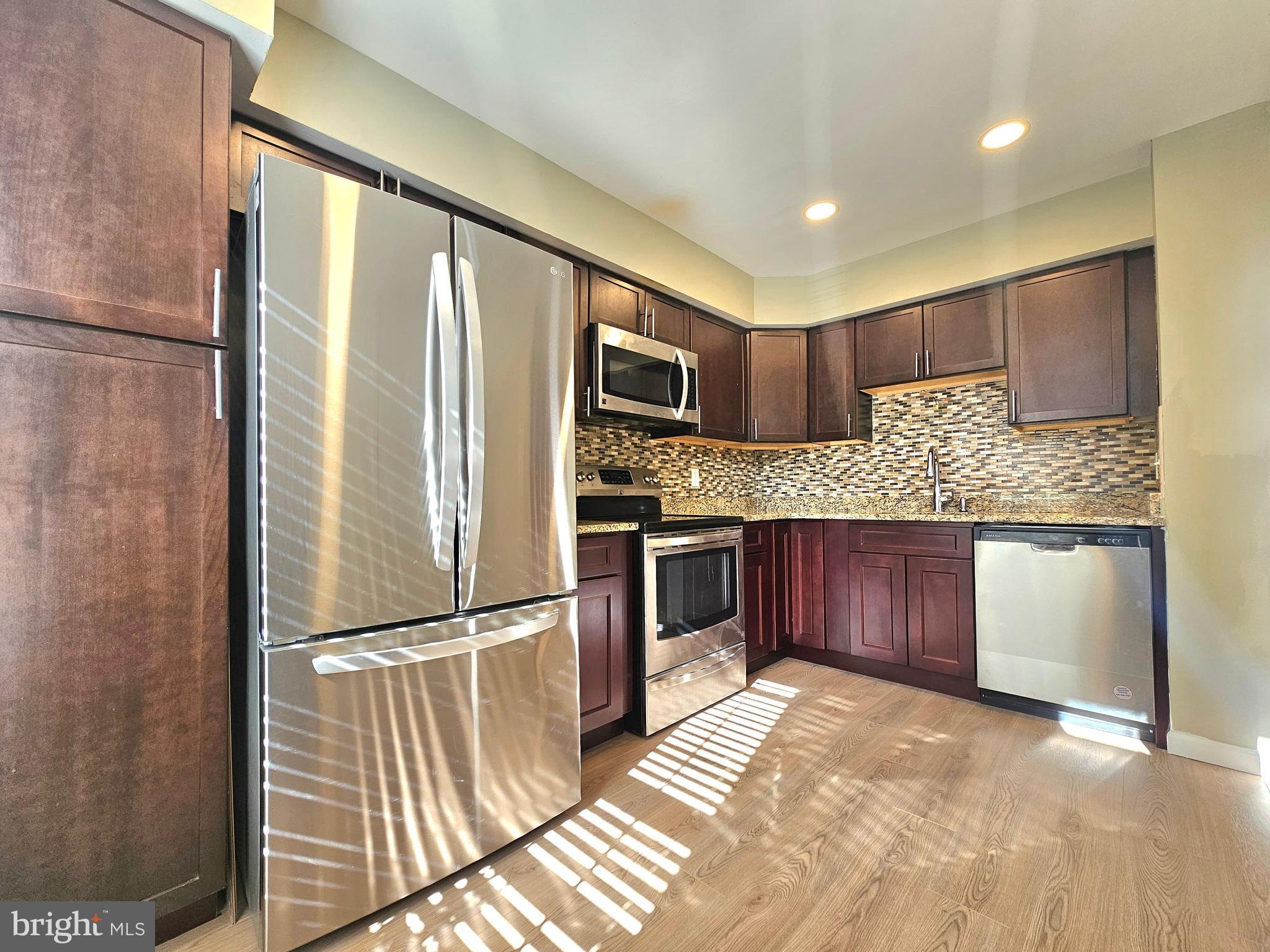 SPRINGFIELD OAKS - Residential Lease