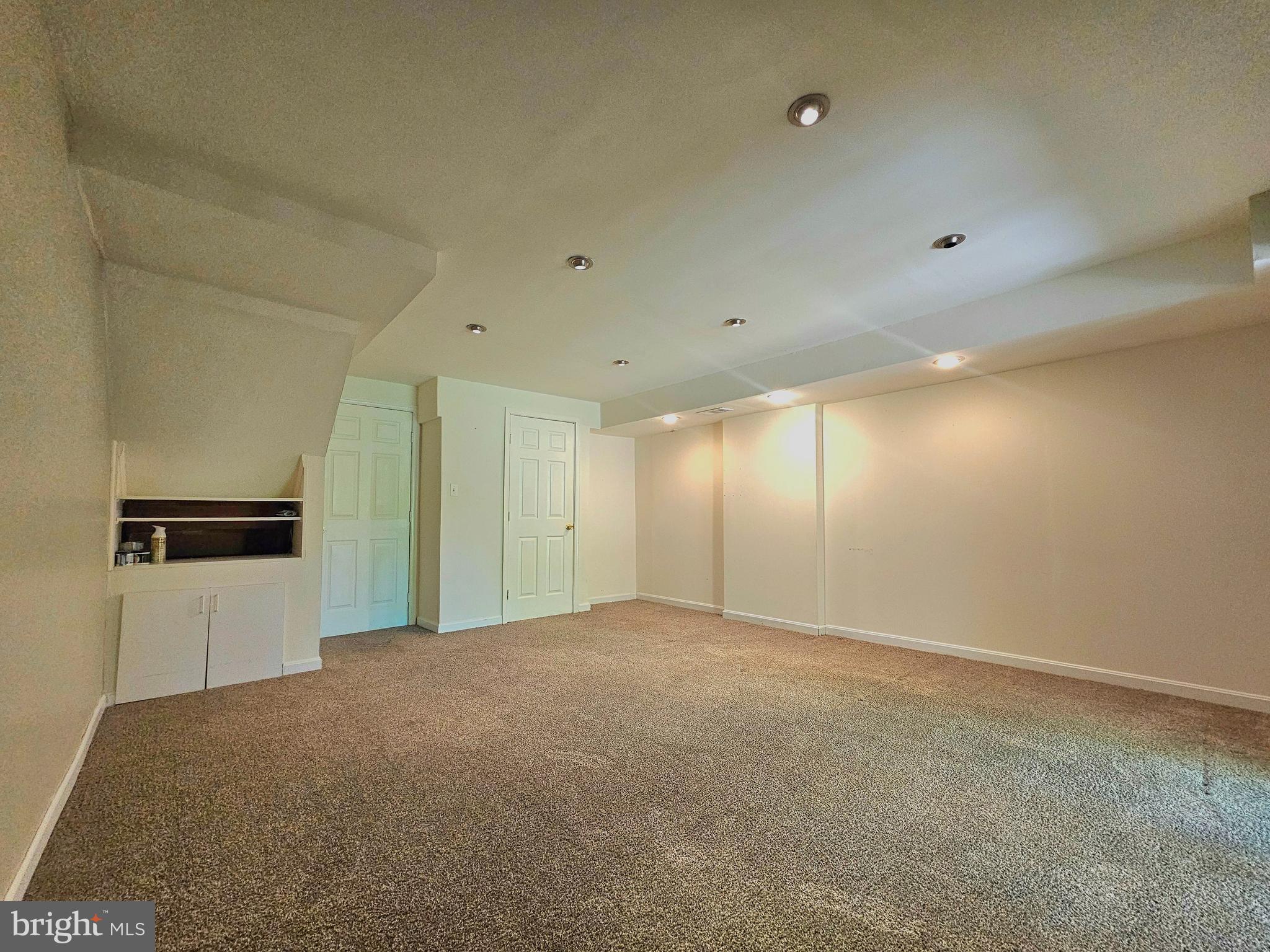 SPRINGFIELD OAKS - Residential Lease