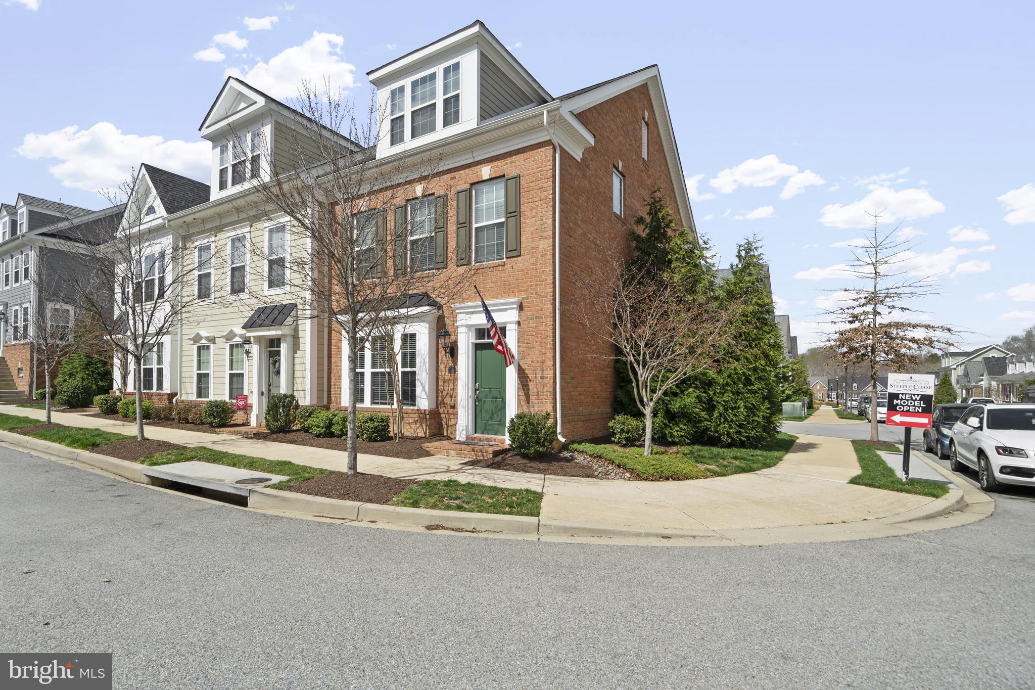 THE VILLAGES OF STEEPLECHASE - Residential