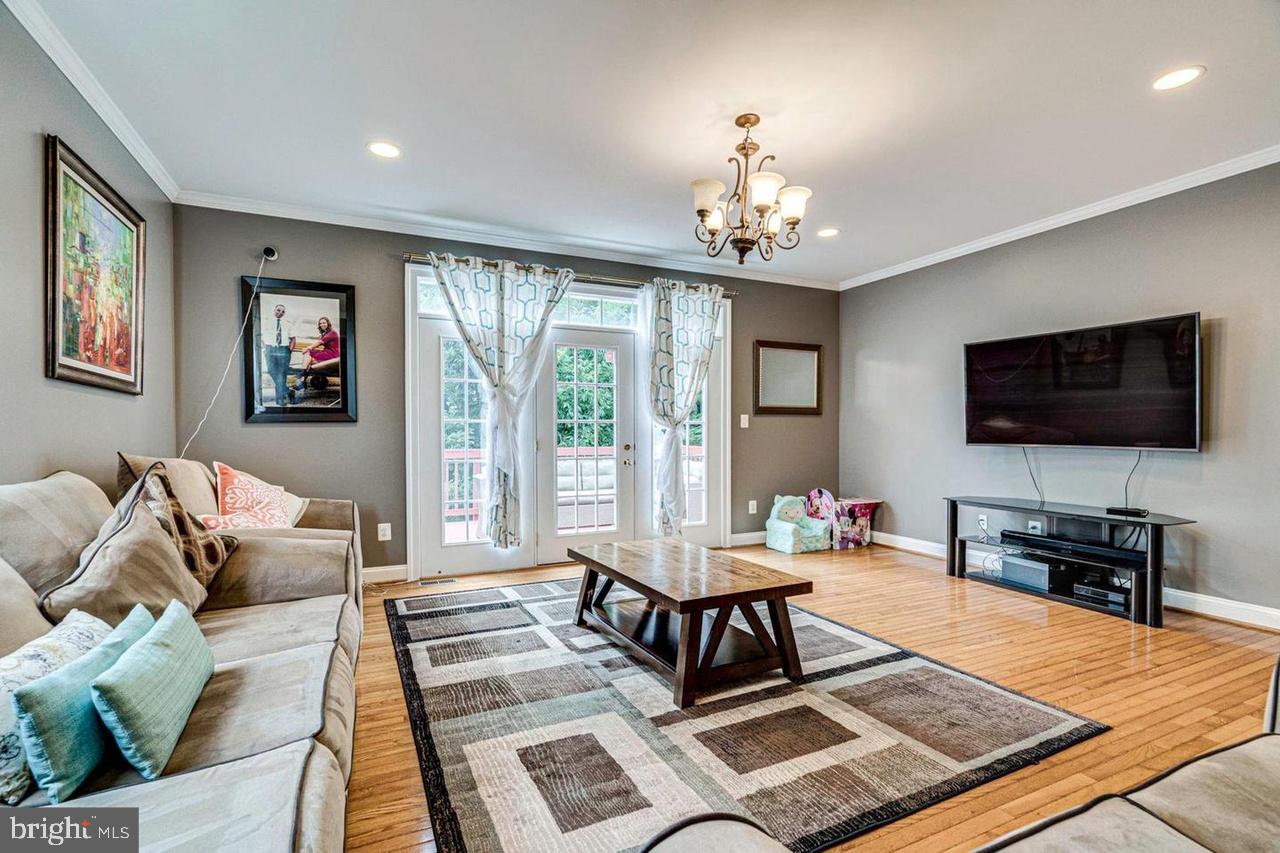 WEYANOKE - Residential Lease