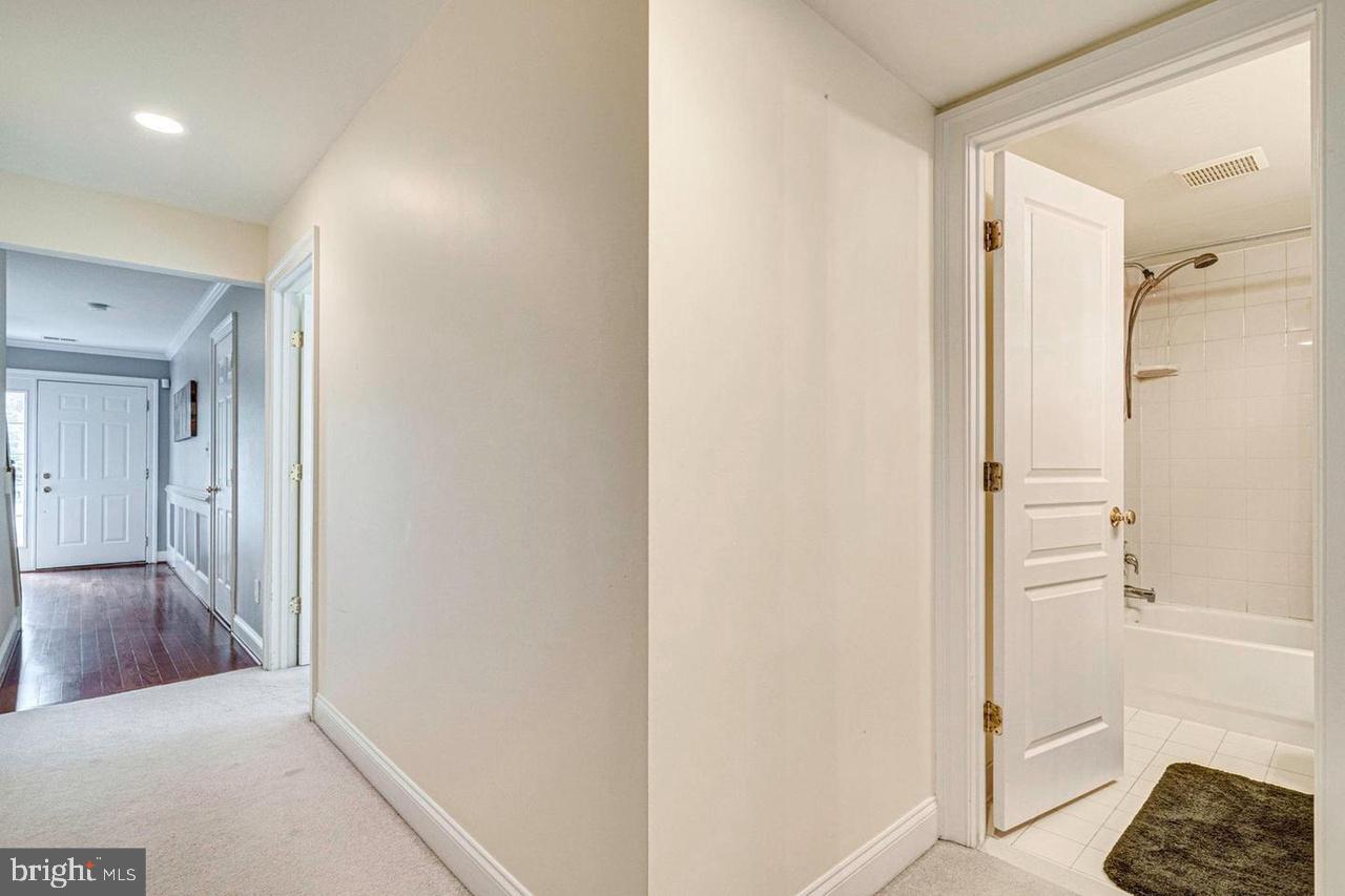 WEYANOKE - Residential Lease