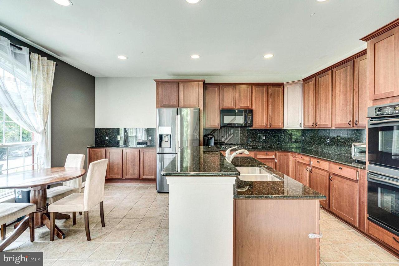 WEYANOKE - Residential Lease