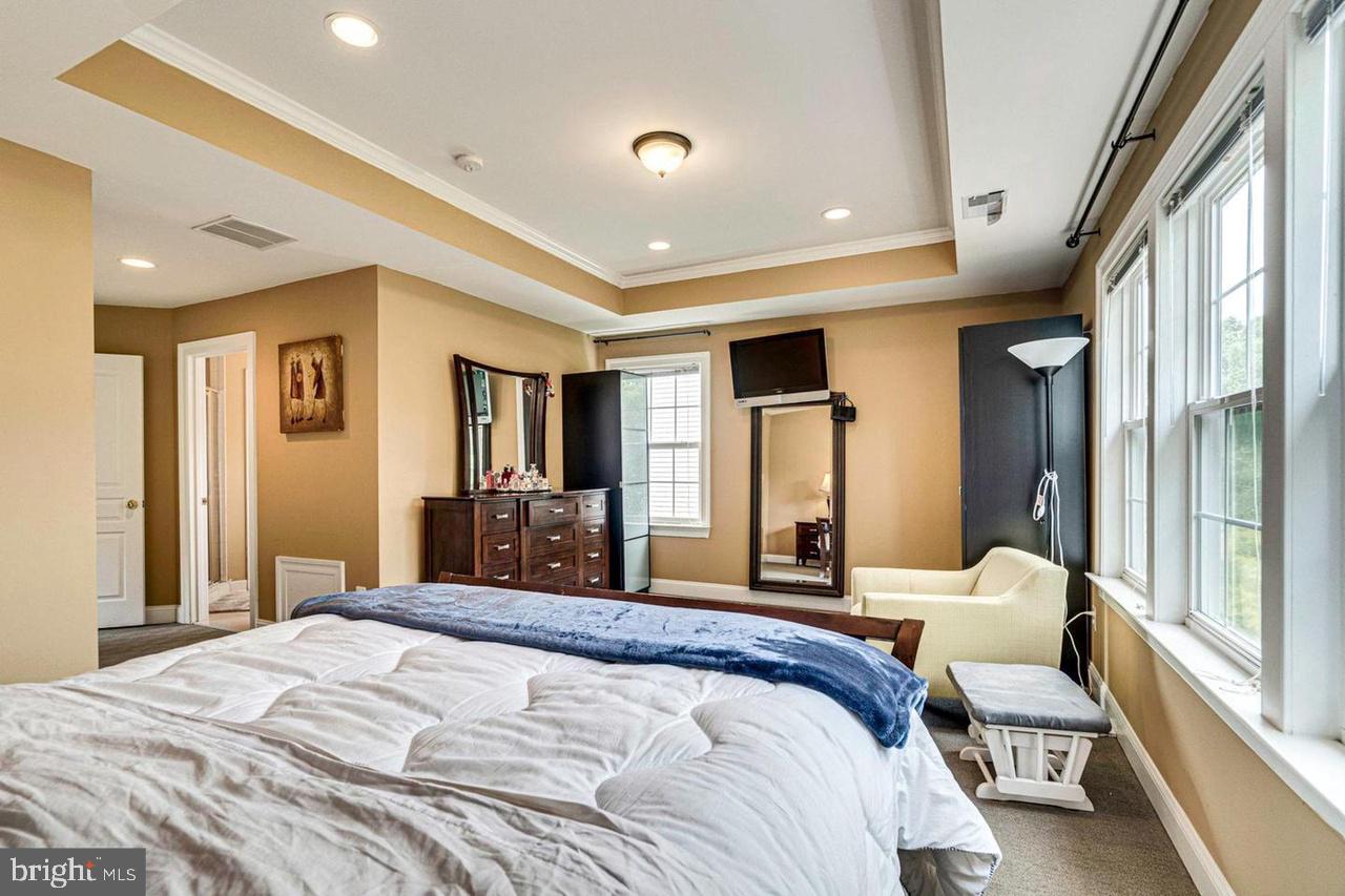 WEYANOKE - Residential Lease