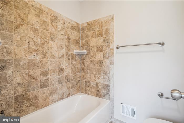 WOODSTREAM - Residential Lease