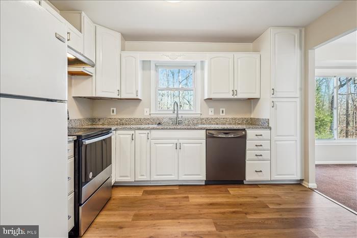 WOODSTREAM - Residential Lease