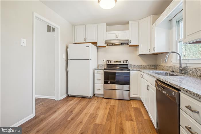 WOODSTREAM - Residential Lease