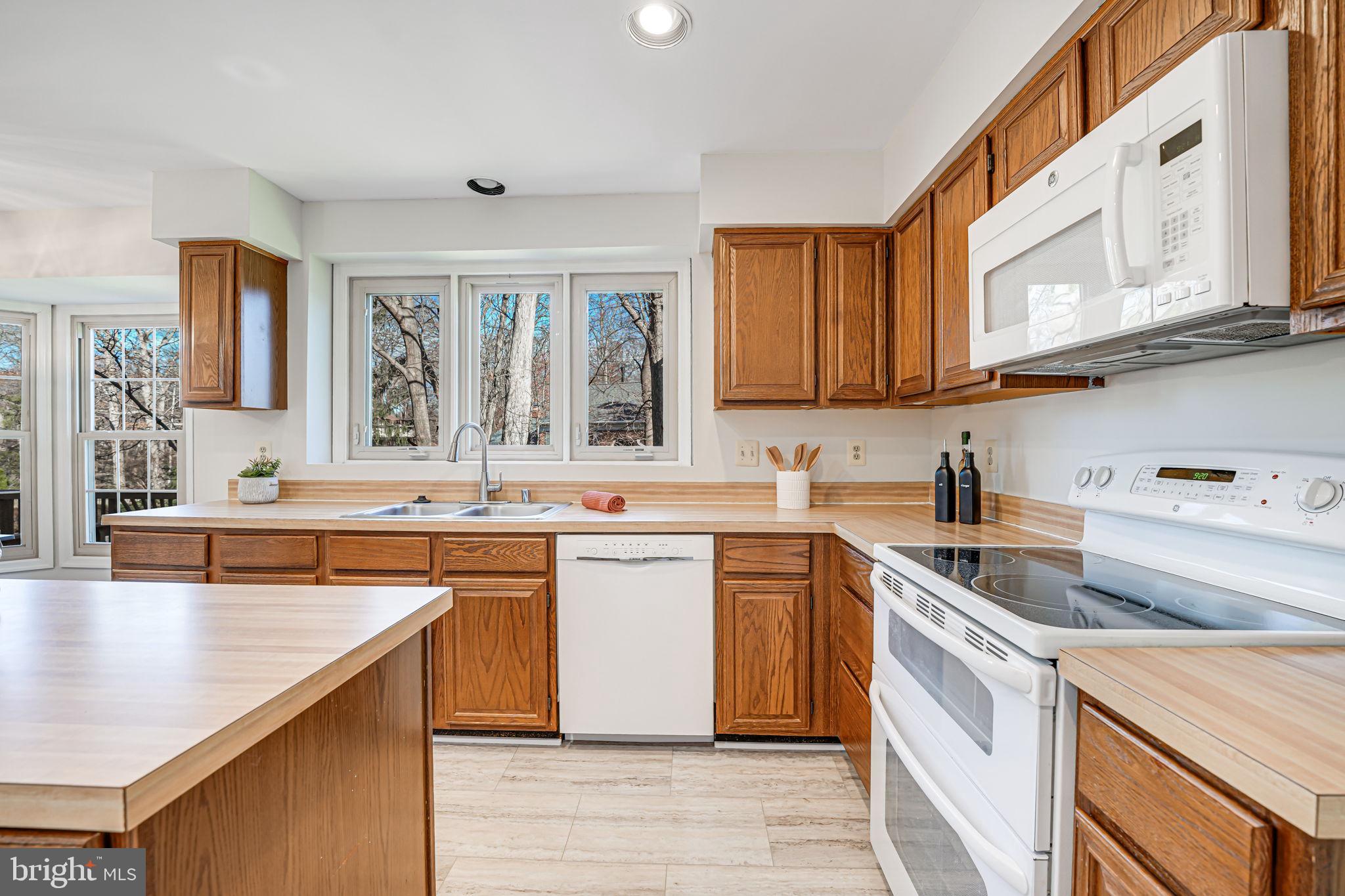 OLD BRIDGE ESTATES - Residential