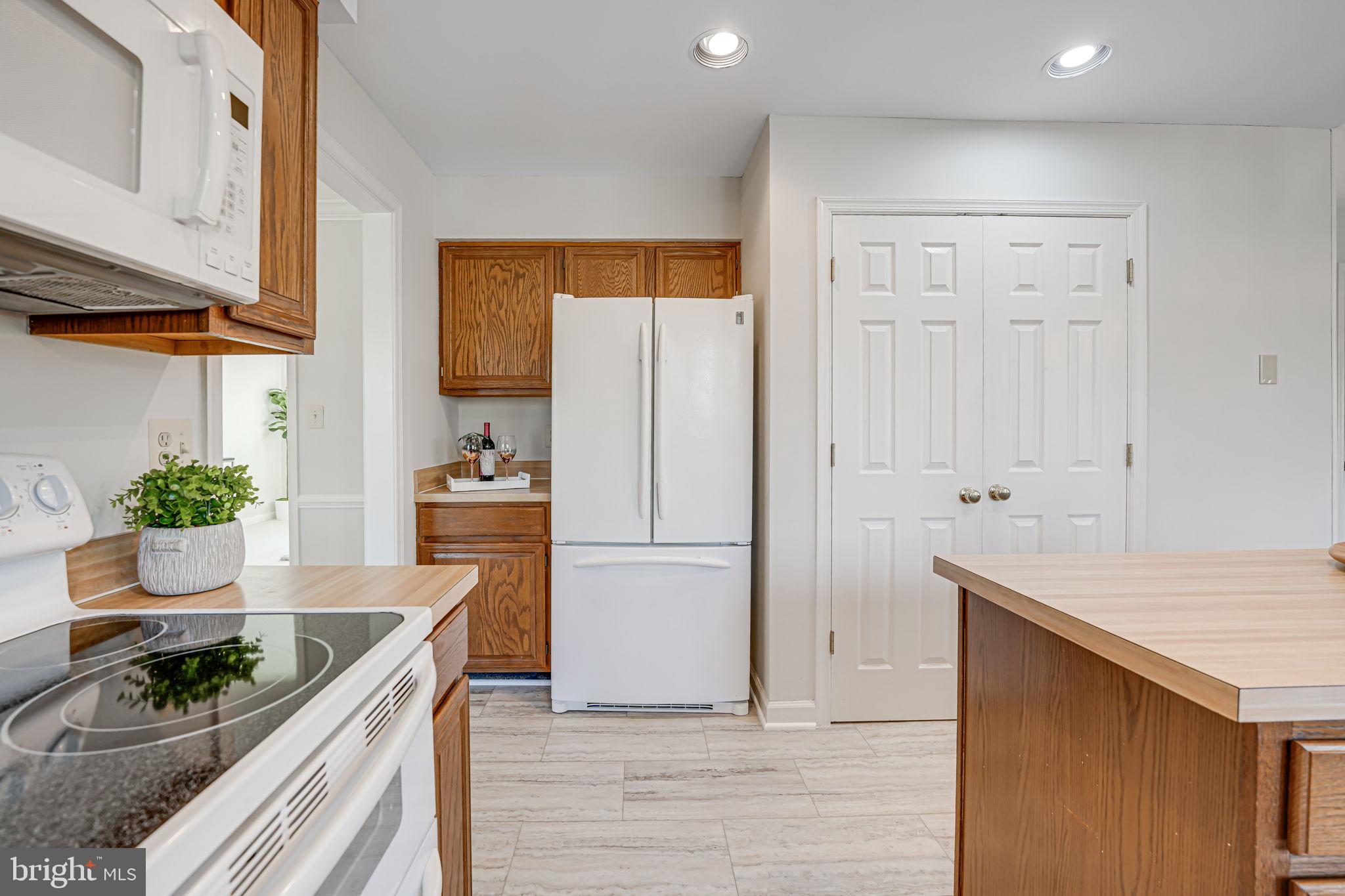 OLD BRIDGE ESTATES - Residential