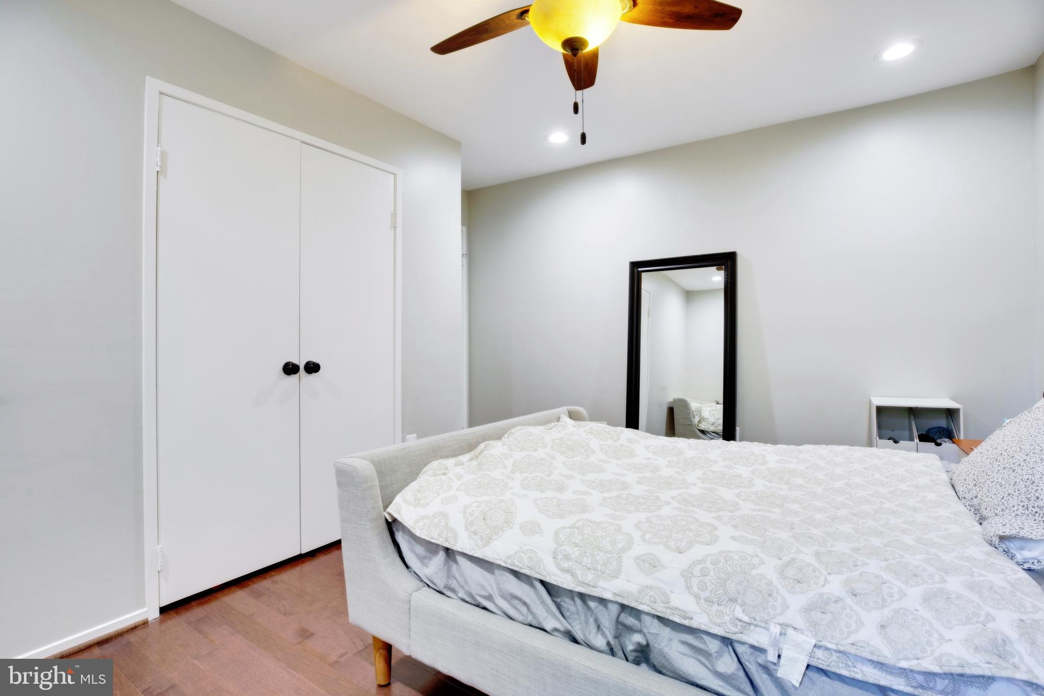 CHESTERFIELD MEWS - Residential