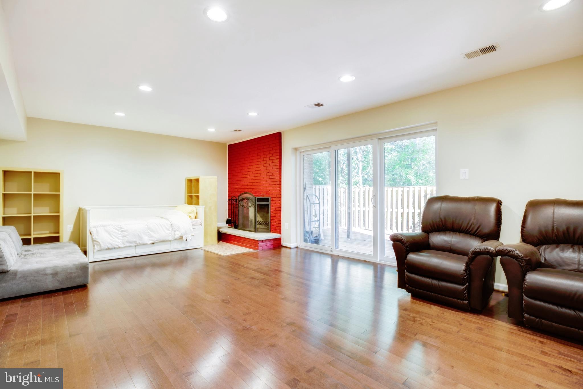 CHESTERFIELD MEWS - Residential