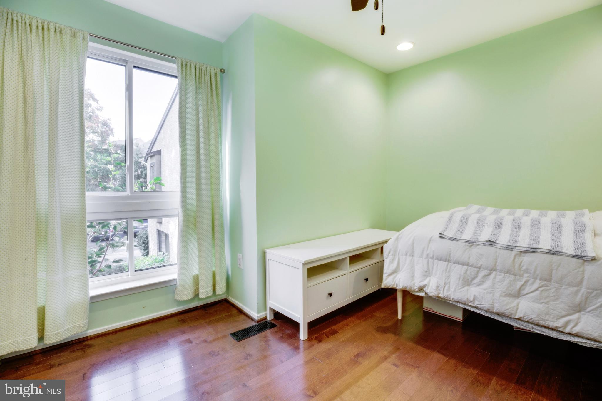 CHESTERFIELD MEWS - Residential