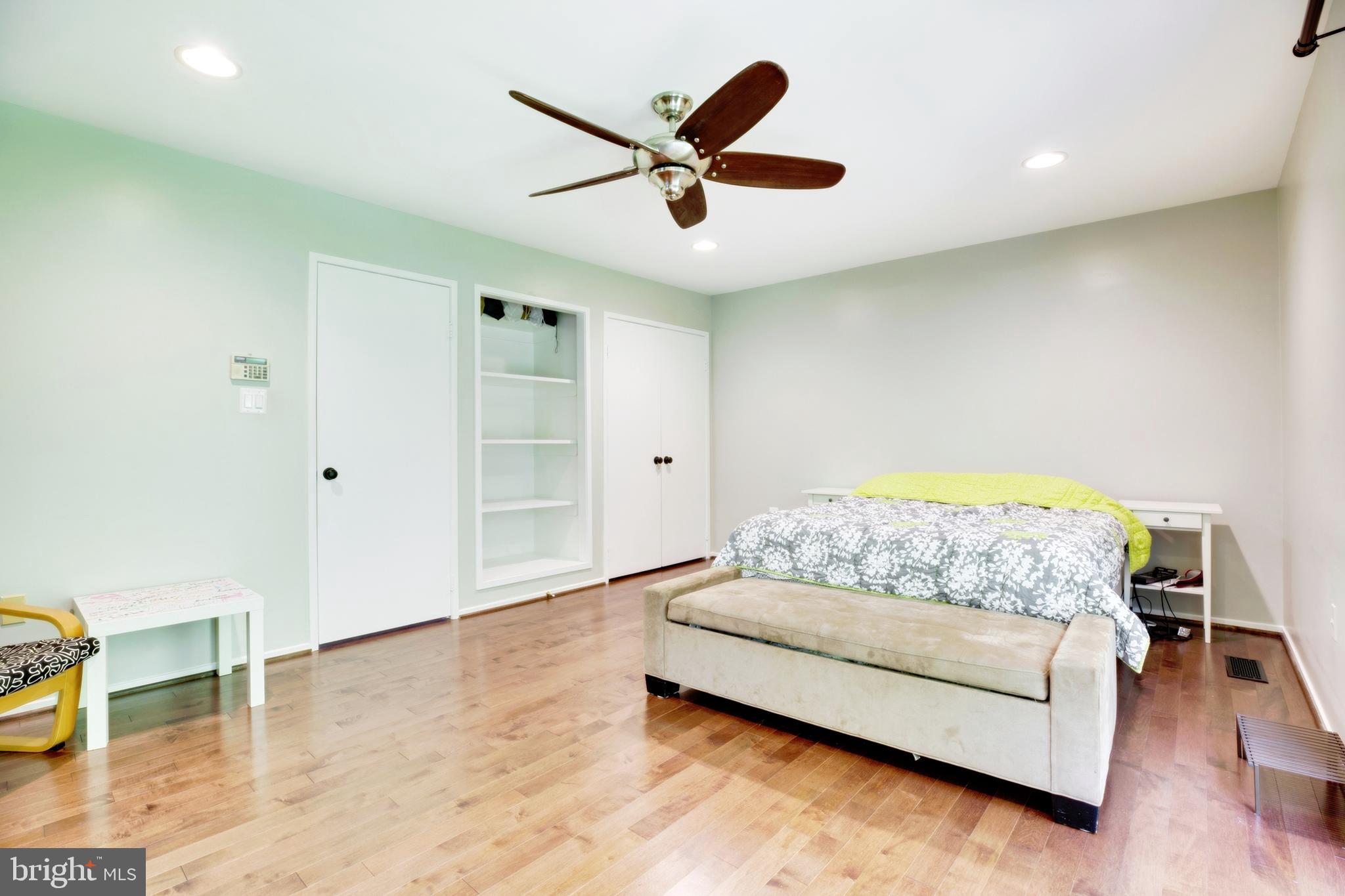 CHESTERFIELD MEWS - Residential