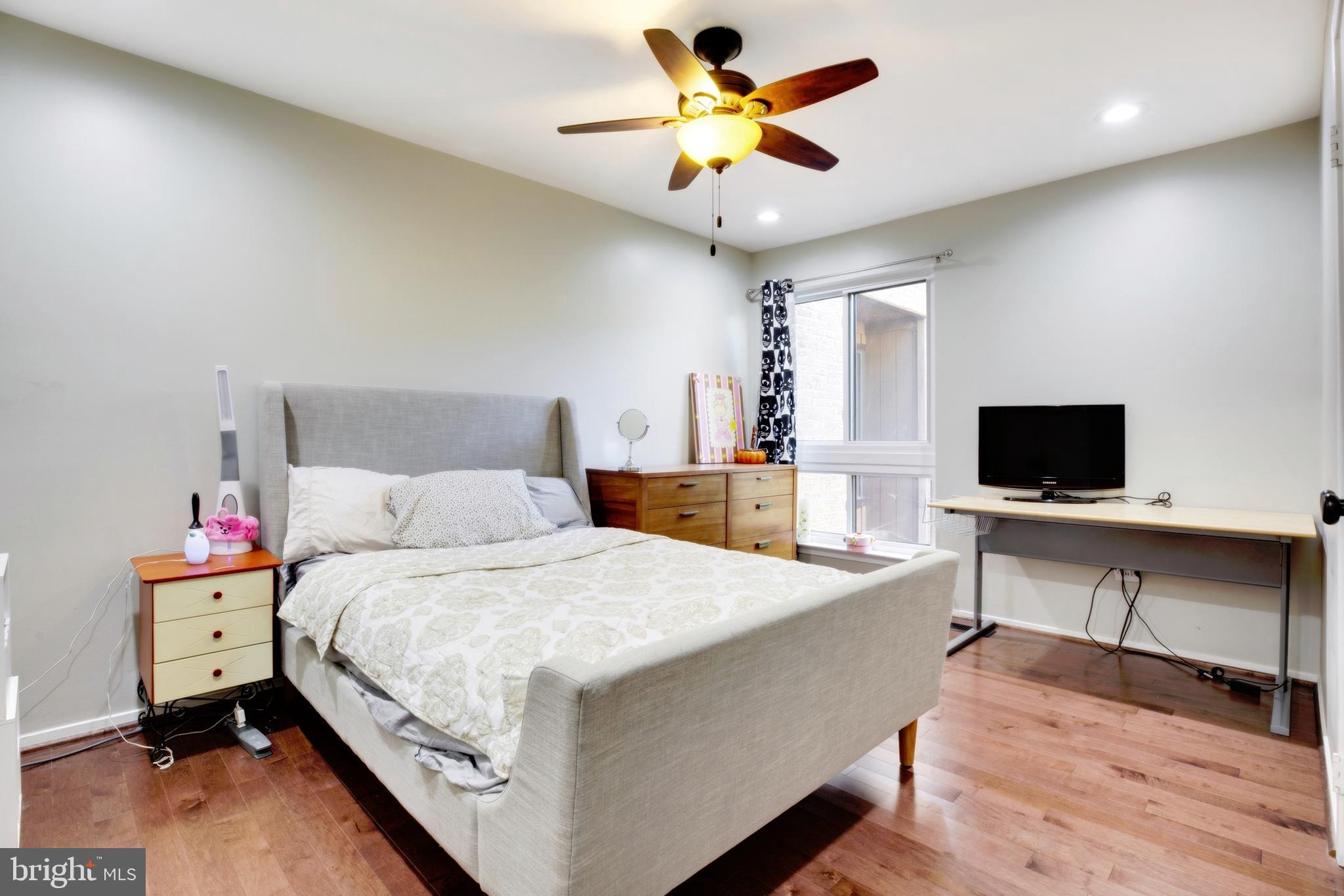 CHESTERFIELD MEWS - Residential