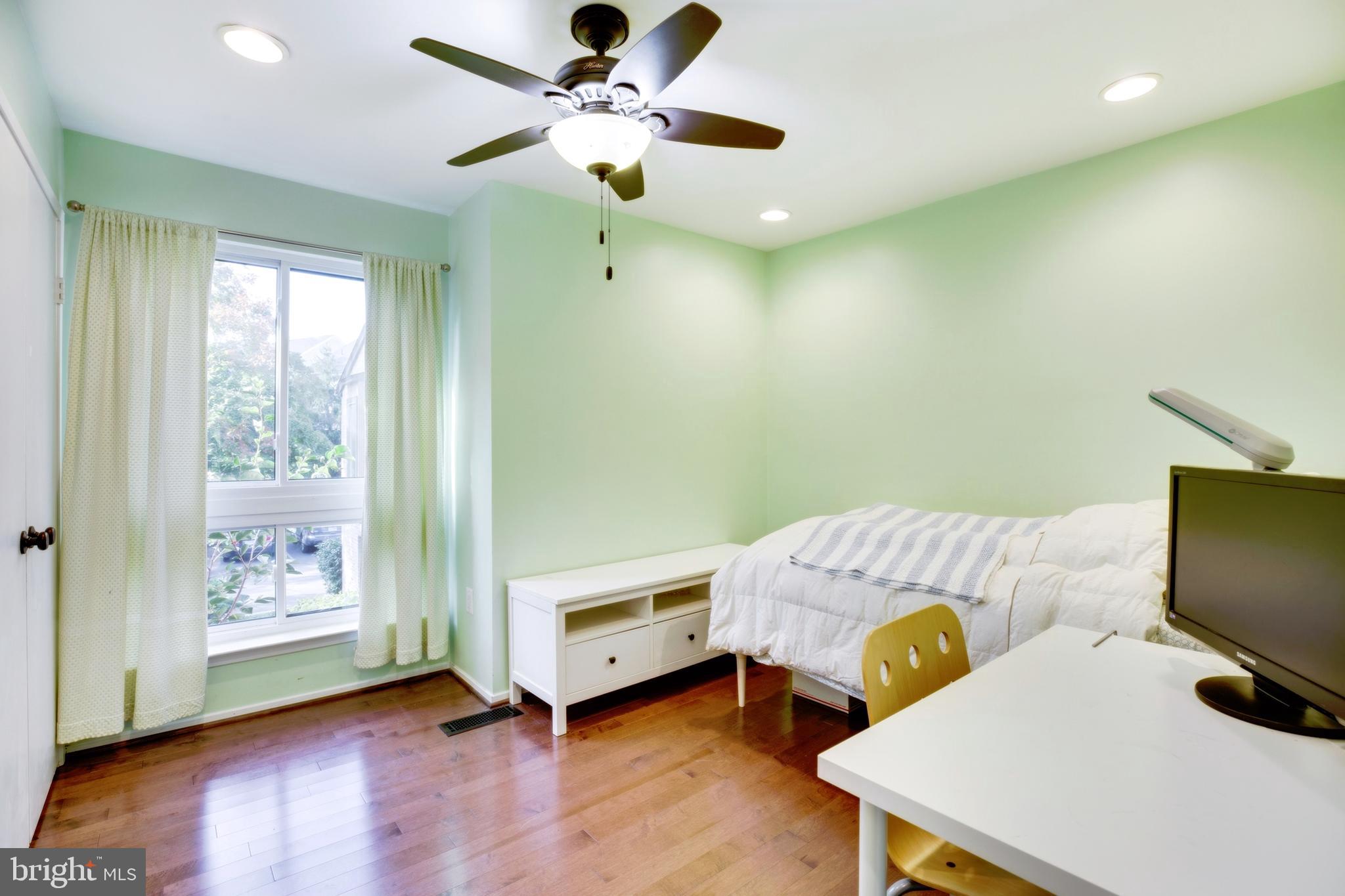 CHESTERFIELD MEWS - Residential