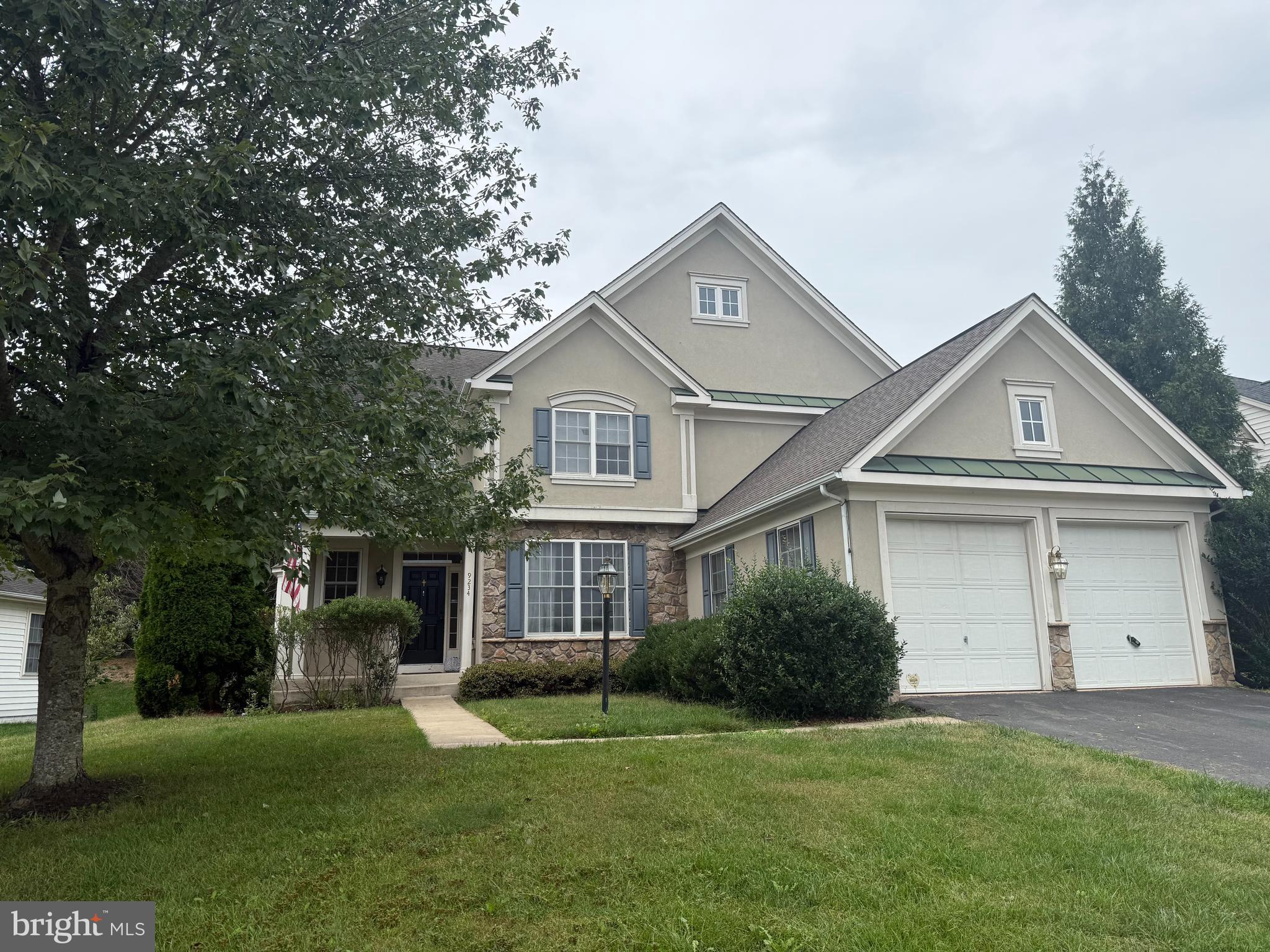 PEMBROOKE - Residential Lease