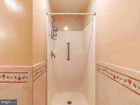 SENECA CROSSING - Residential Lease