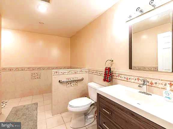 SENECA CROSSING - Residential Lease