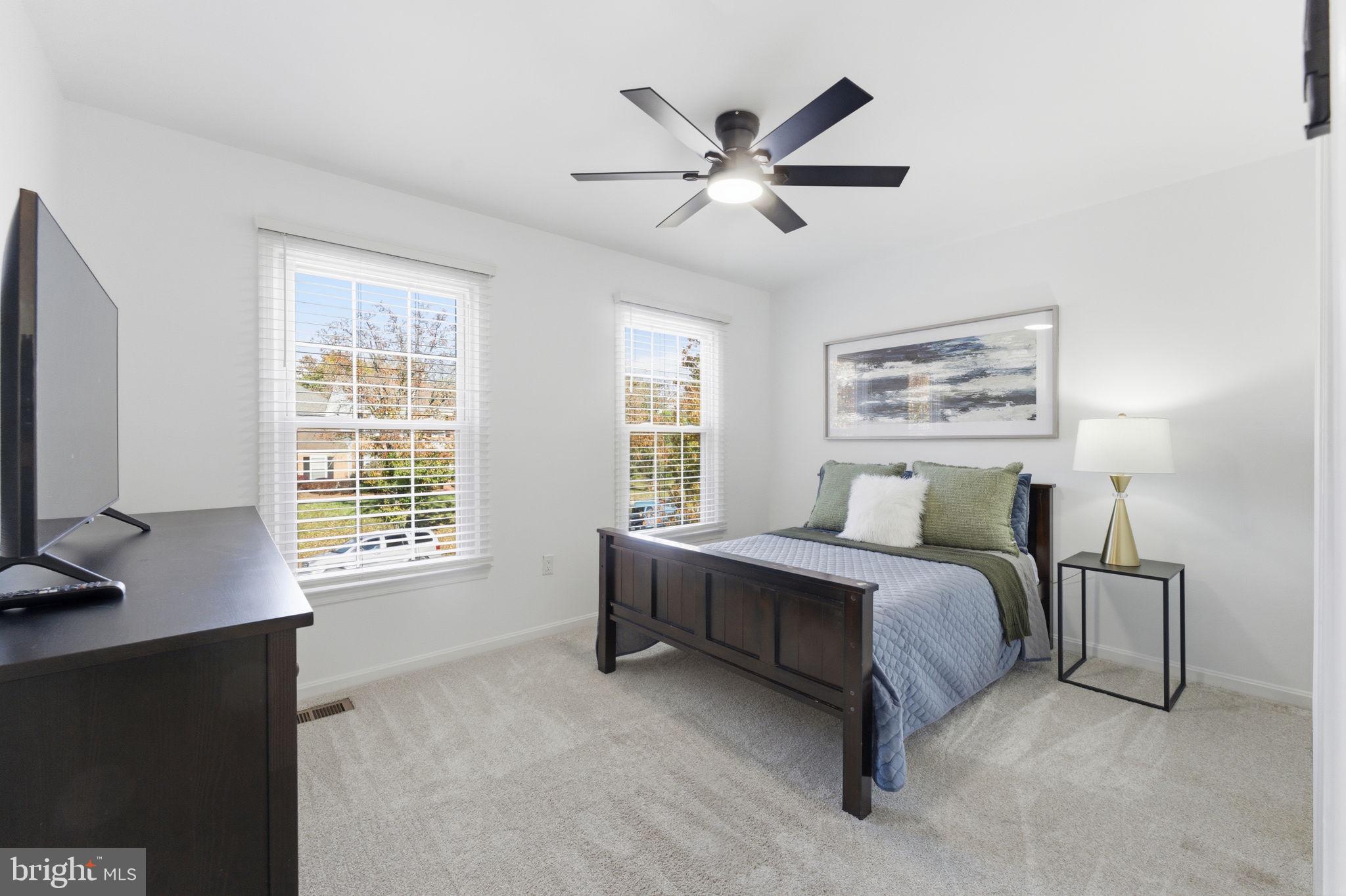 ASHBURN VILLAGE - Residential