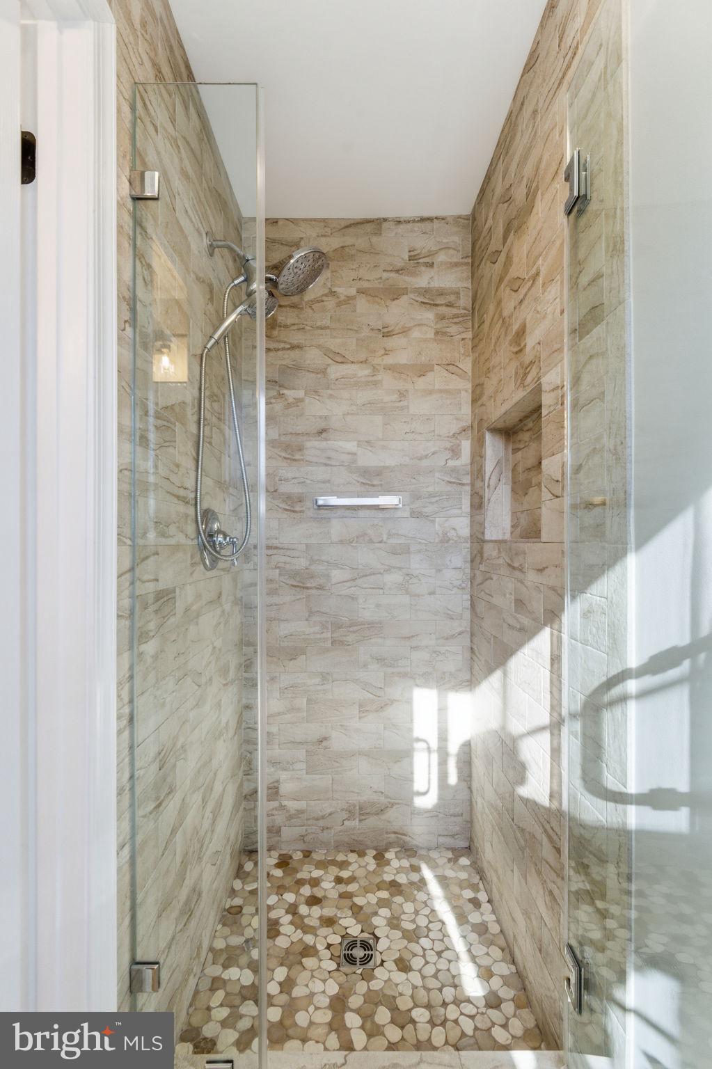 ASHBURN VILLAGE - Residential