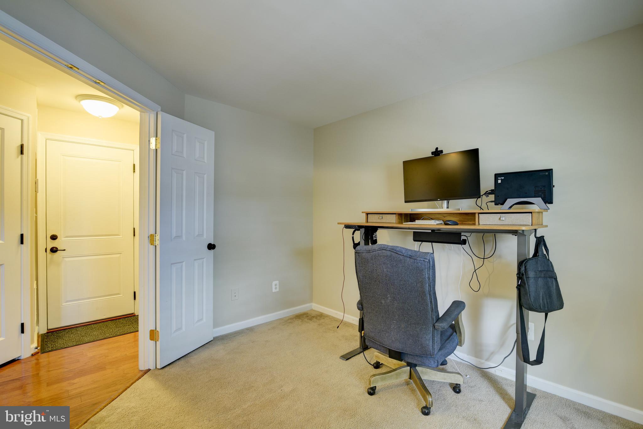 HEATHCOTE COMMONS CONDOMINIUMS - Residential Lease