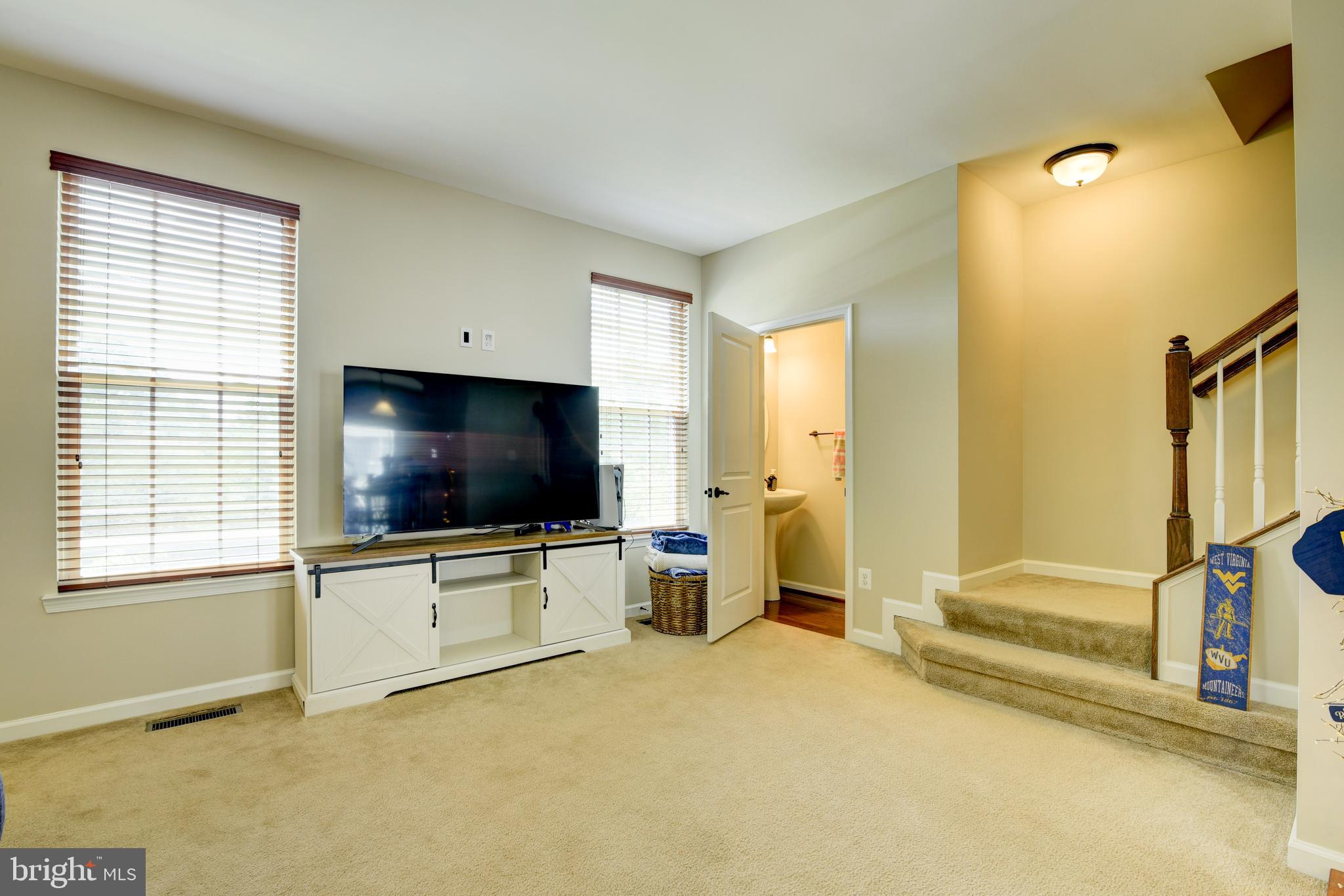 HEATHCOTE COMMONS CONDOMINIUMS - Residential Lease