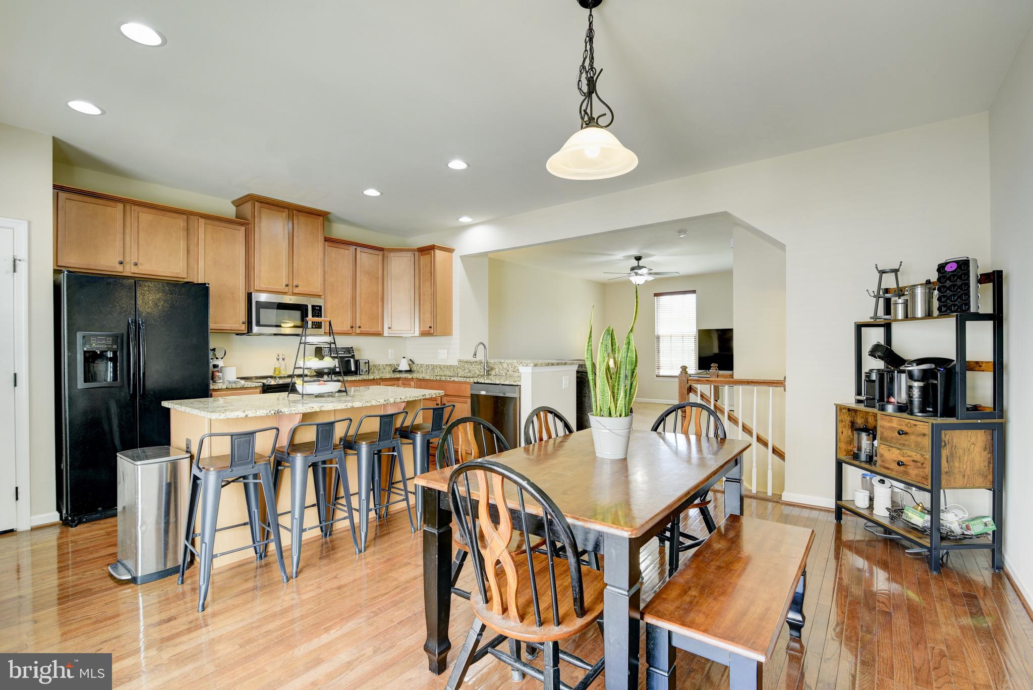 HEATHCOTE COMMONS CONDOMINIUMS - Residential Lease