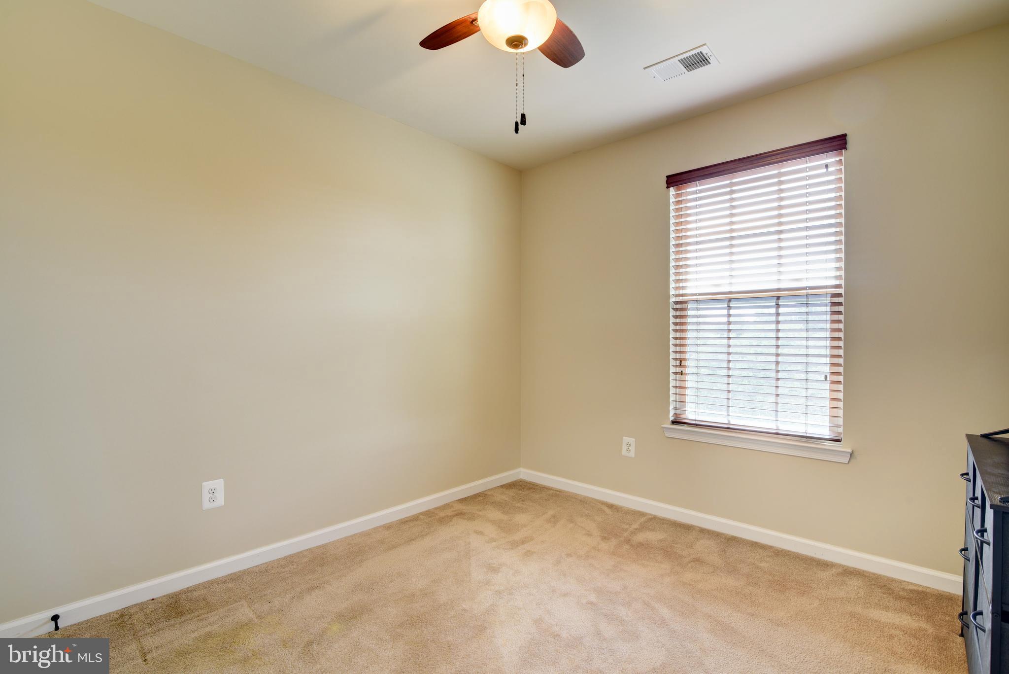 HEATHCOTE COMMONS CONDOMINIUMS - Residential Lease