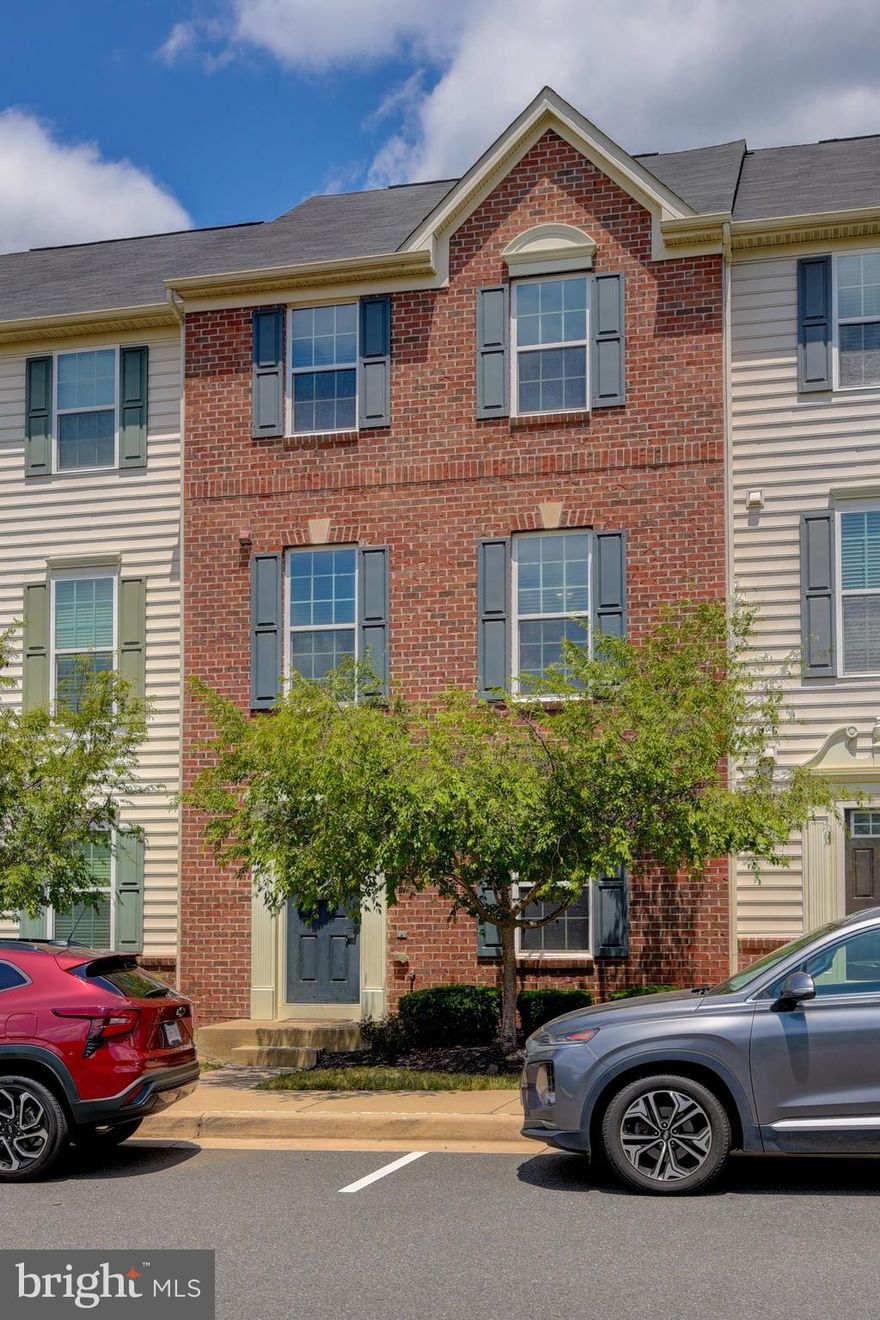 JUST LISTED! AMAZING rental in great location! Immaculate, freshly painted townhome in the vibrant community of Heathcote Commons! Lovely 3 Bedrooms, 2.5 baths and 2 car garage with a bright & open floor! The oversized fully equipped kitchen features a center island, spacious eat in area, breakfast bar, granite counters, HW floors, recessed lights, lots of cabinets and a pantry! The sliding glass door leads to the back deck, perfect for relaxing! The spacious main level family room is adjacent to the kitchen and is perfect for entertaining! The upper level includes the large primary suite with a walk in closet and a primary bath with a dual sinks, granite counters, tile floor and a beautiful updated frameless tile shower . 2 additional bedrooms are served by a hall bath with tub/shower and the laundry is conveniently located on the bedroom level. A coveted bonus room is located on the entry level just off the foyer and it’s the perfect private space for an office, den, craft room or other functional use along with an additional storage room! The 2 car garage is located at the back with inside entry. Front parking is available and convenient. GREAT Community with Outside Pool, Walking Trails, Tot Lot, Dog Park, & Common Space. Conveniently located to major highways - I66, Rt 15, Rt 29, and quaint downtown Haymarket. Loads of shopping and restaurants are steps away, breweries and wineries nearby! Don't let this opportunity slip away! Schedule a private tour of this exceptional home! *Pets on a Case-by-Case with Deposit, $500 Pet Deposit, $50 monthly pet rent, 12 month to 36 month lease considered. HURRY!