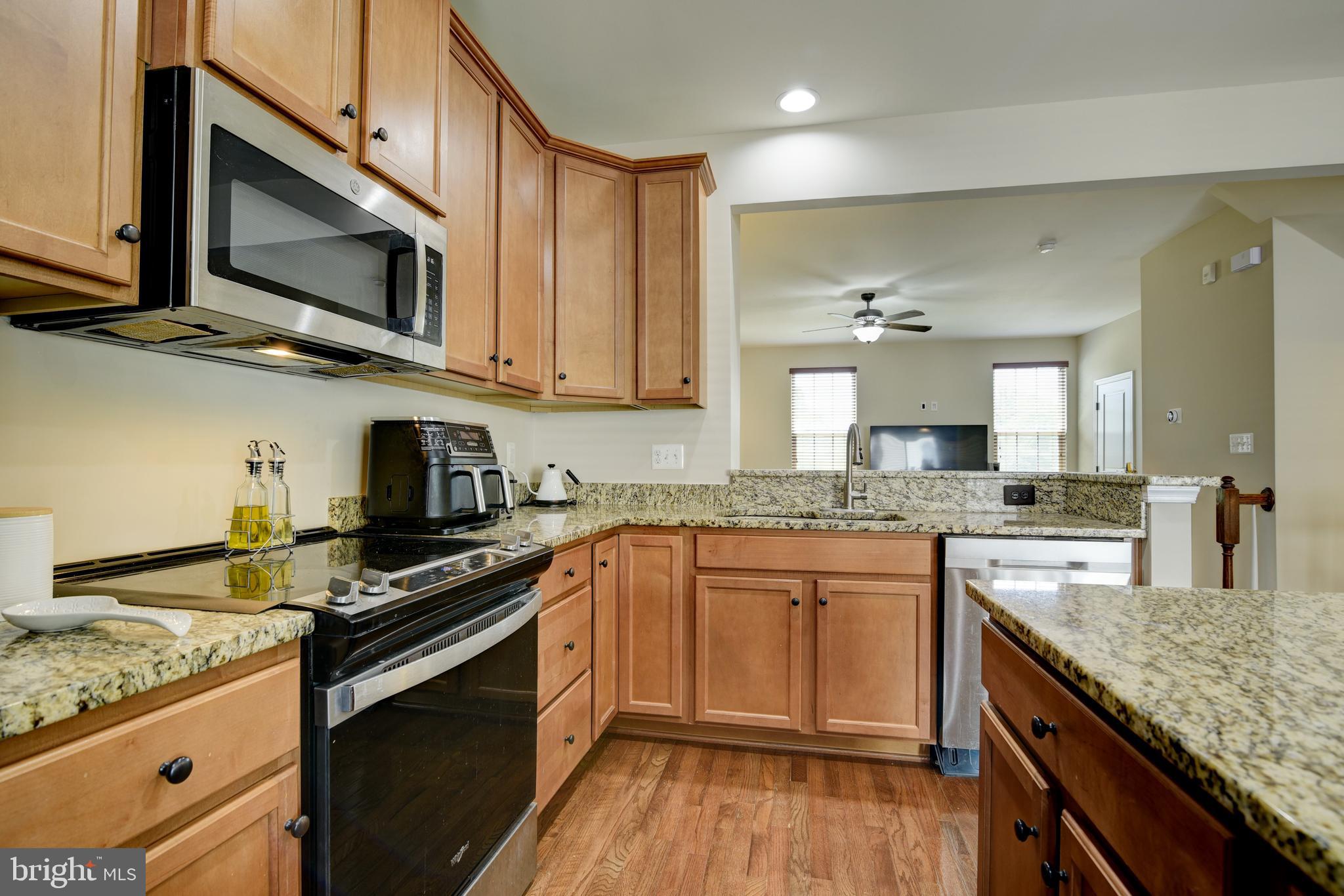 HEATHCOTE COMMONS CONDOMINIUMS - Residential Lease