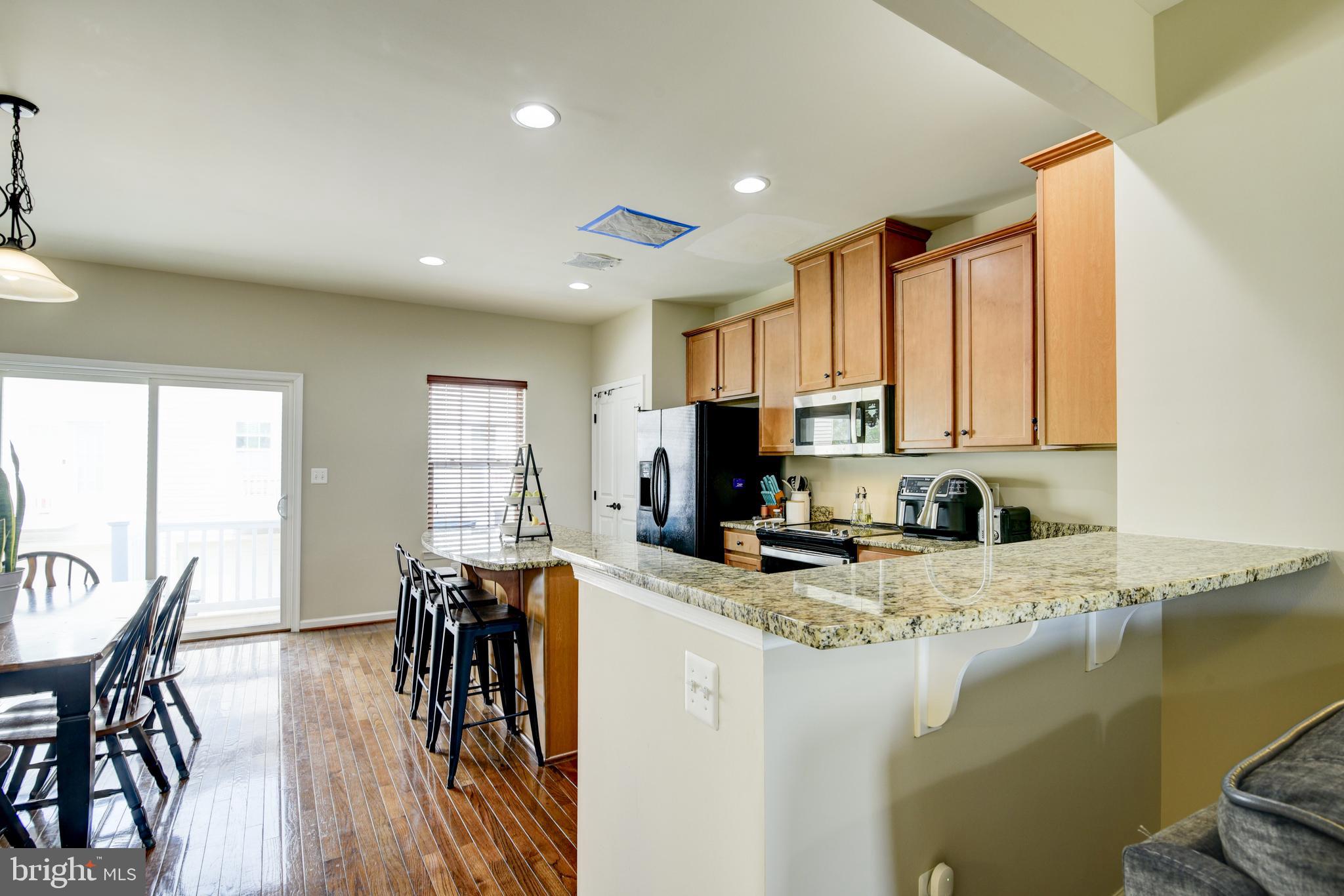 HEATHCOTE COMMONS CONDOMINIUMS - Residential Lease