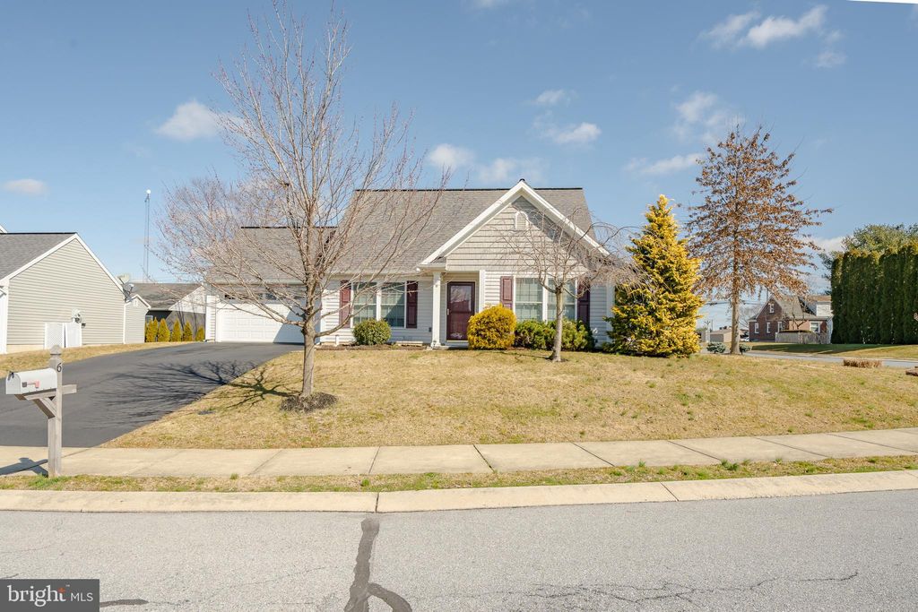 Photo of 6 Truman Drive, Ephrata, PA 17522 (MLS # PALA2047816)