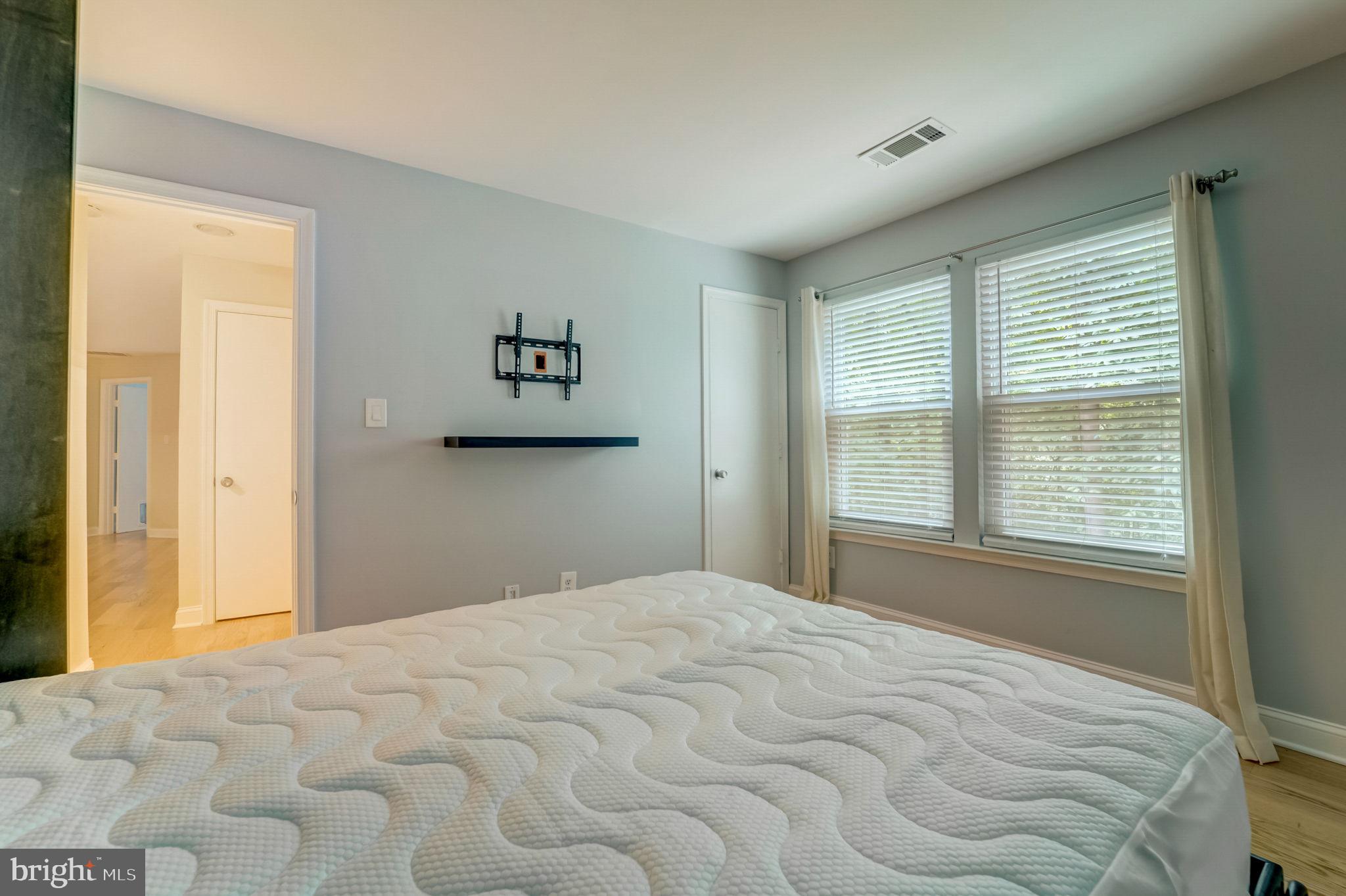 THE VINEYARDS - Residential Lease