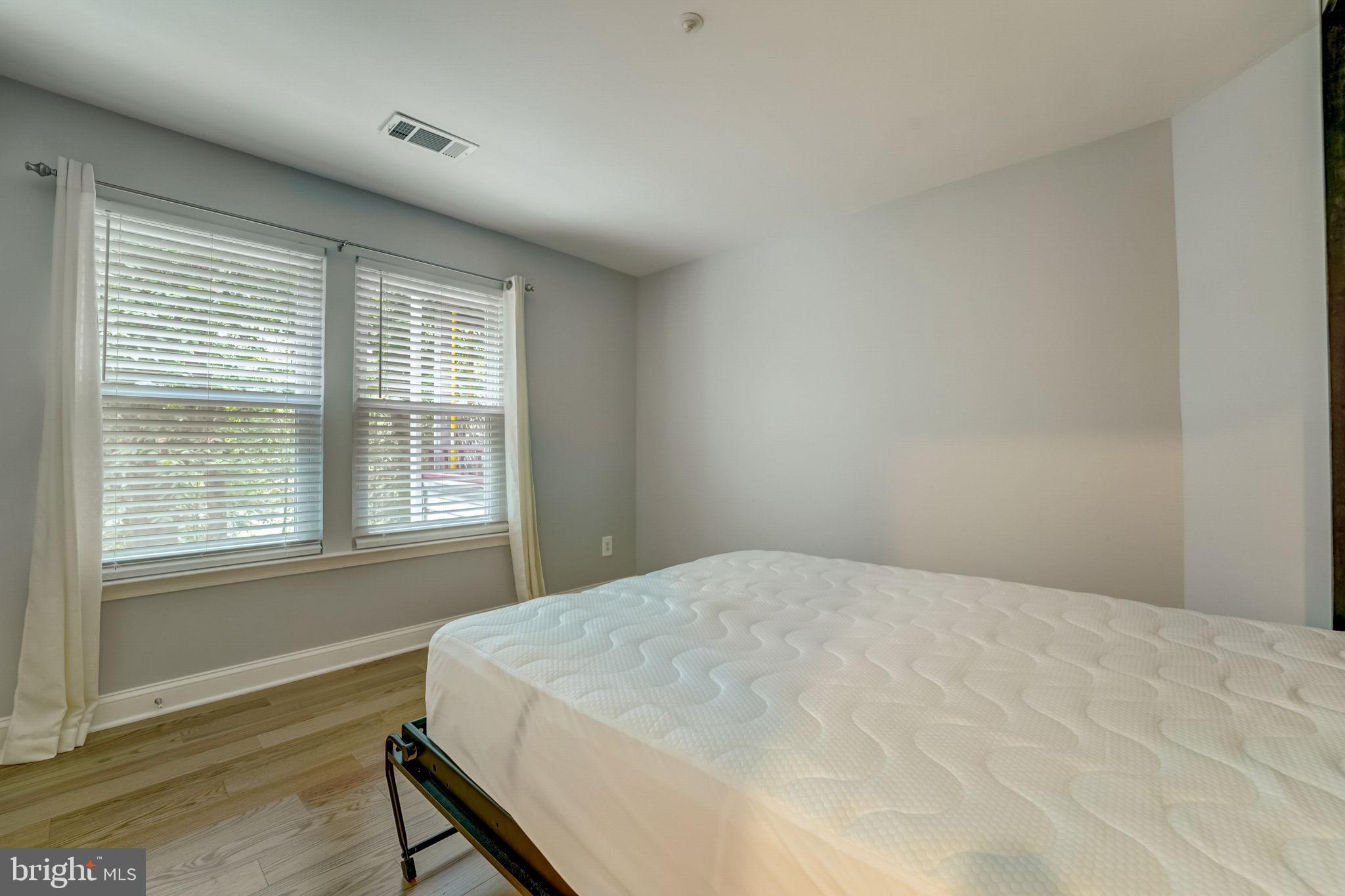 THE VINEYARDS - Residential Lease