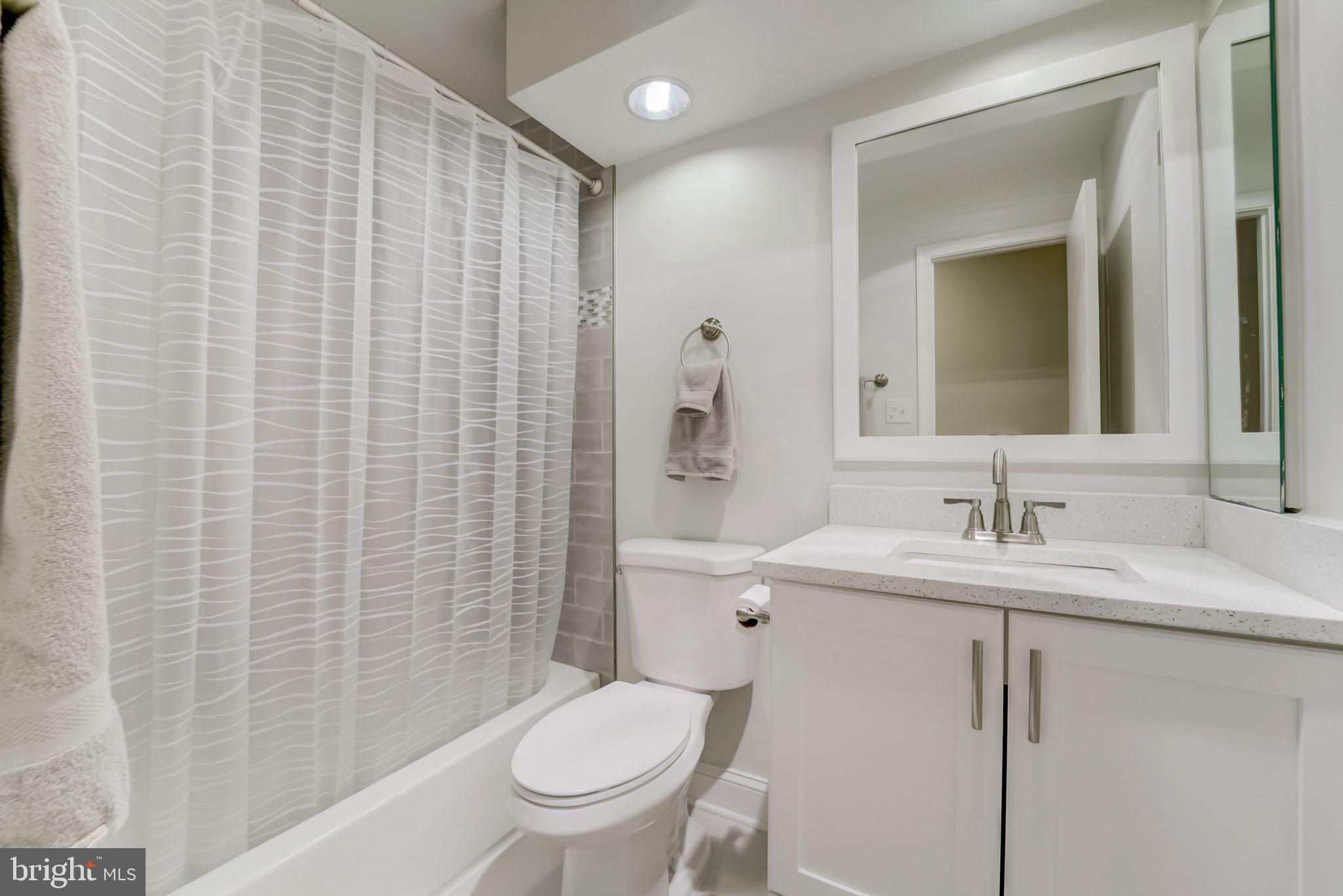 THE VINEYARDS - Residential Lease