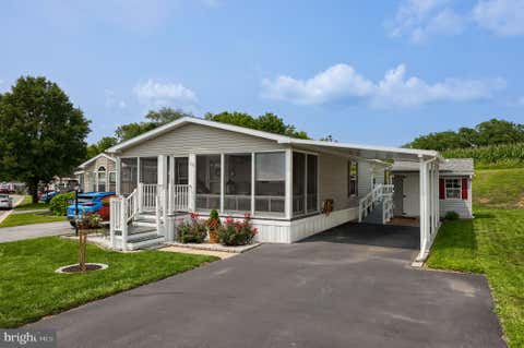 Mobile Home For Sale - 12 Ridgewood Manor<br/> Lancaster County, MANHEIM, PA 17545