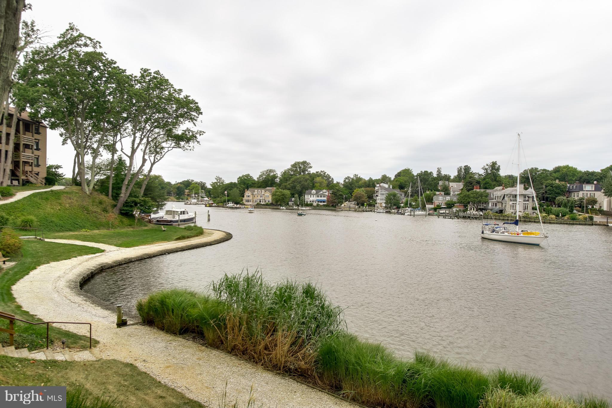 THE POINT CONDO - Residential