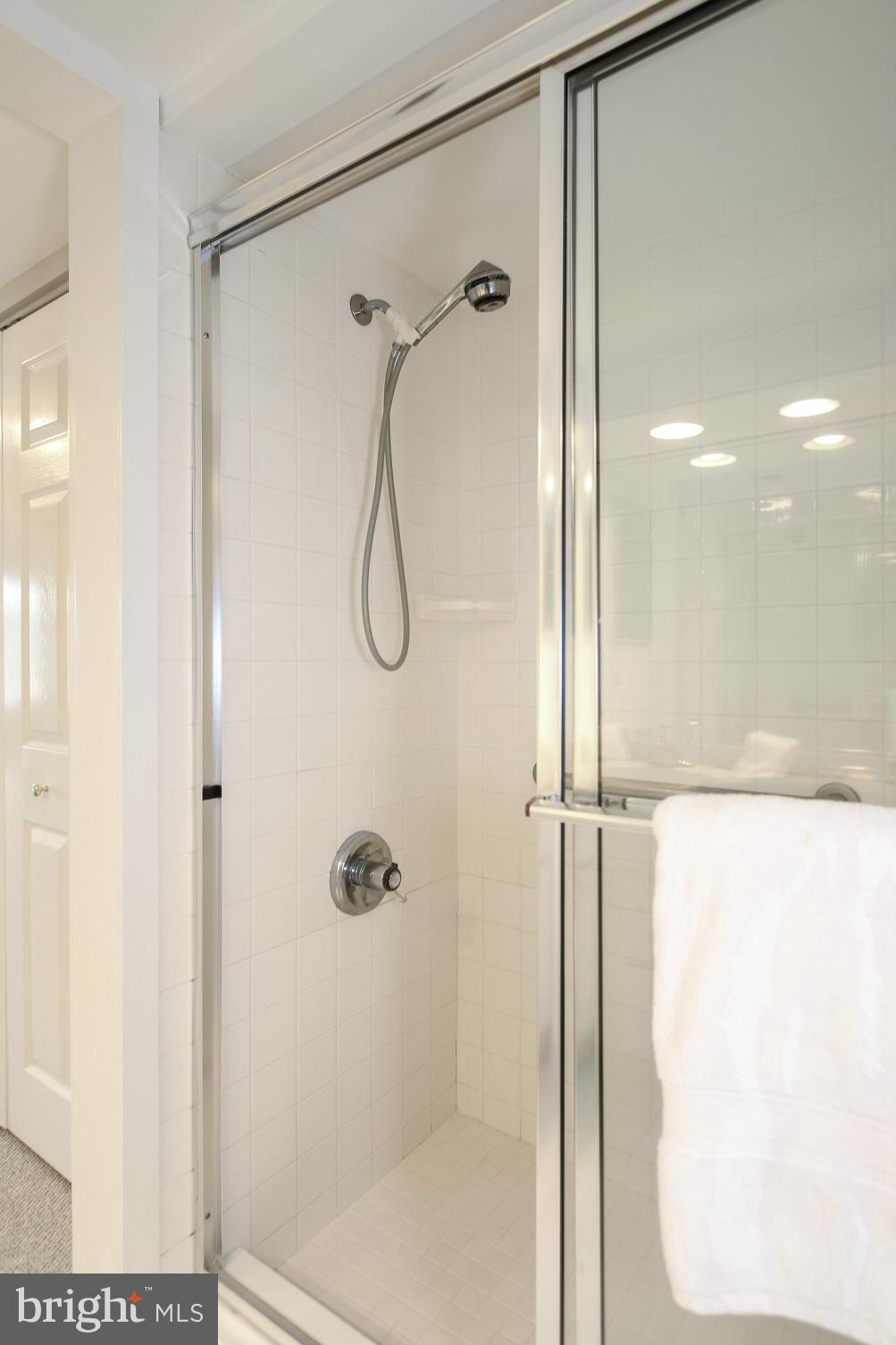 THE POINT CONDO - Residential