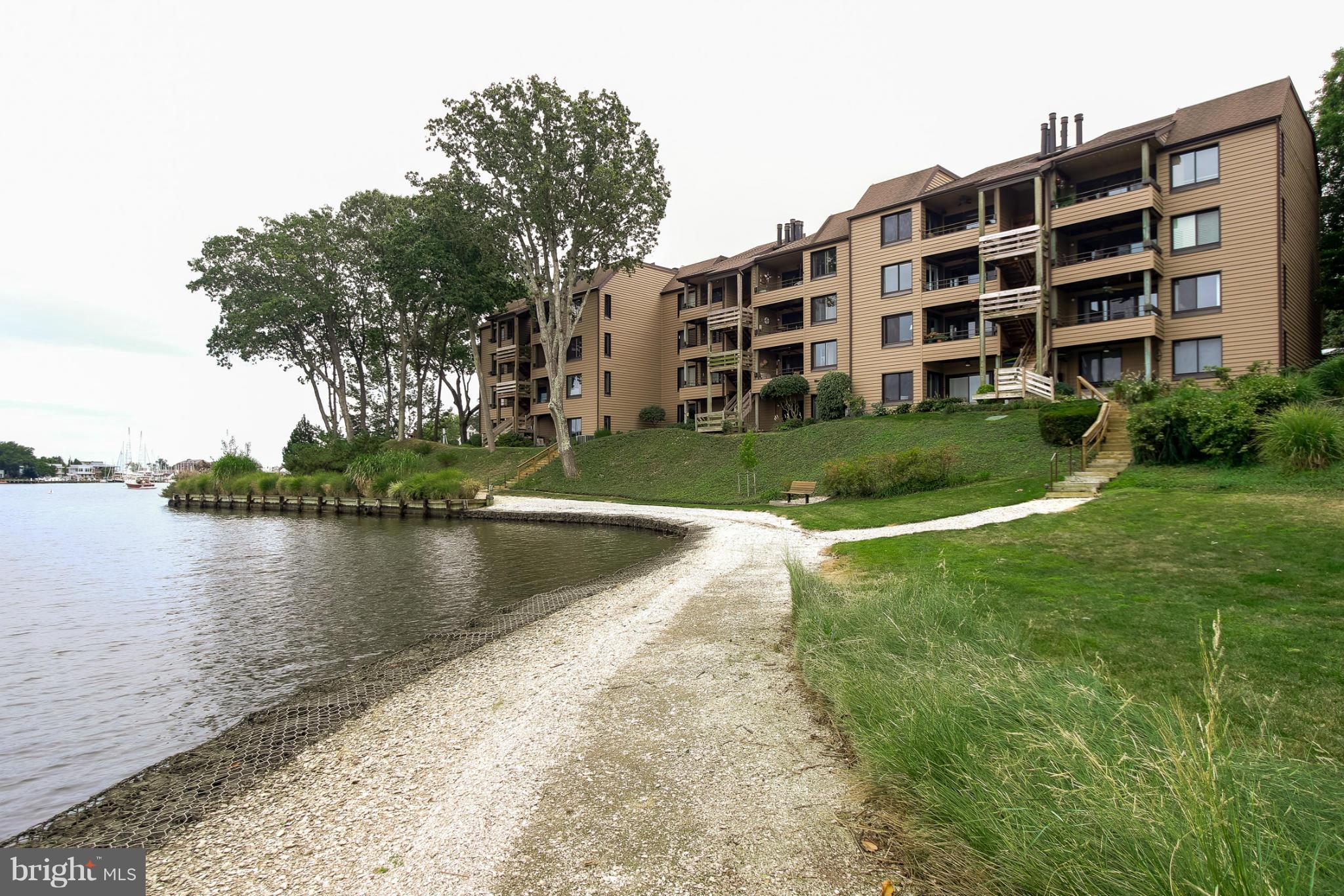 THE POINT CONDO - Residential