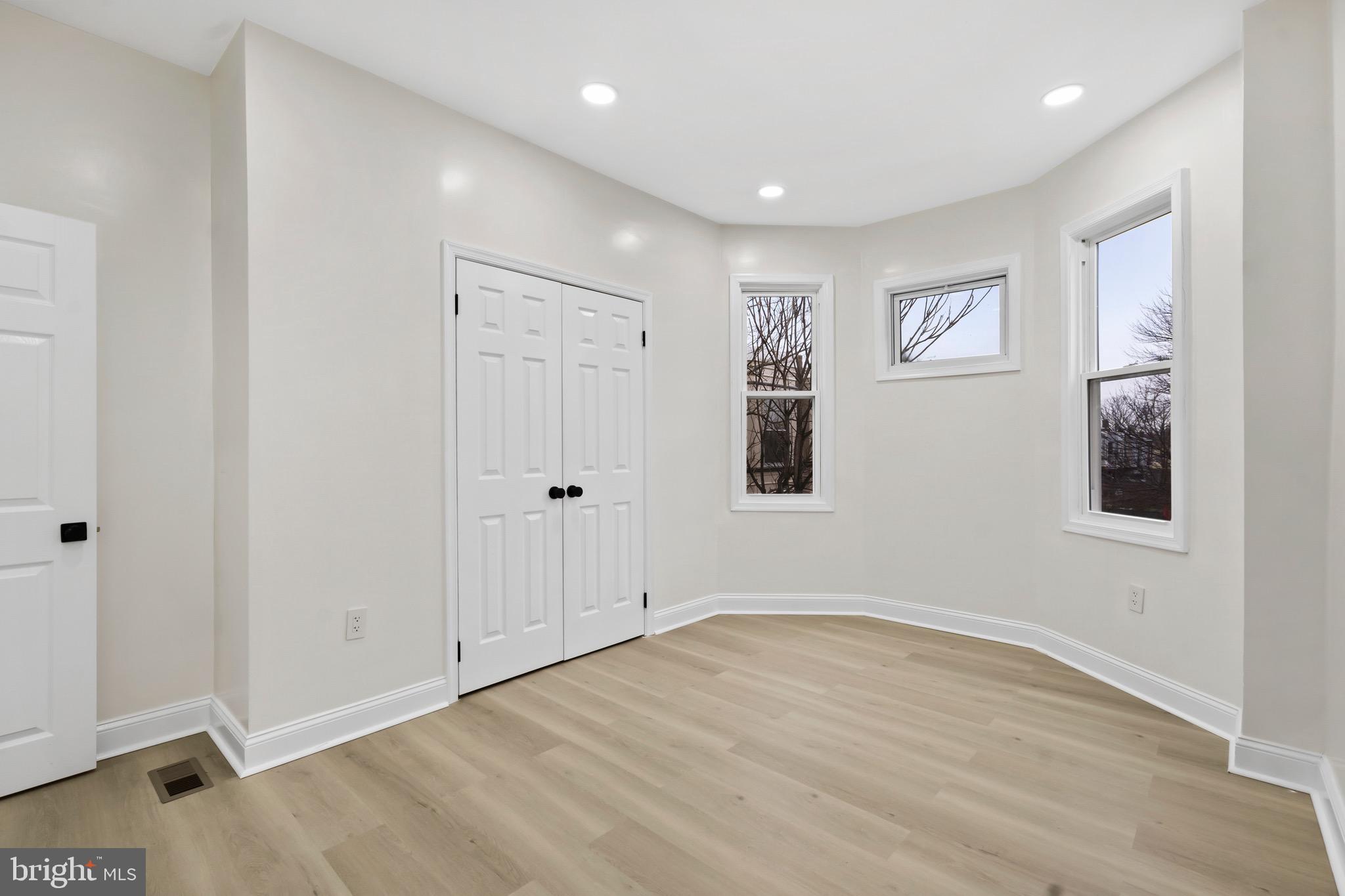 COBBS CREEK - Residential