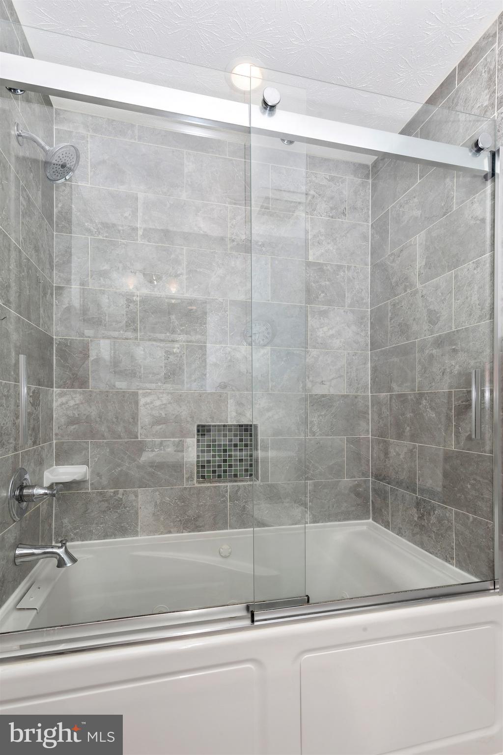 WESLEY WOODS - Residential