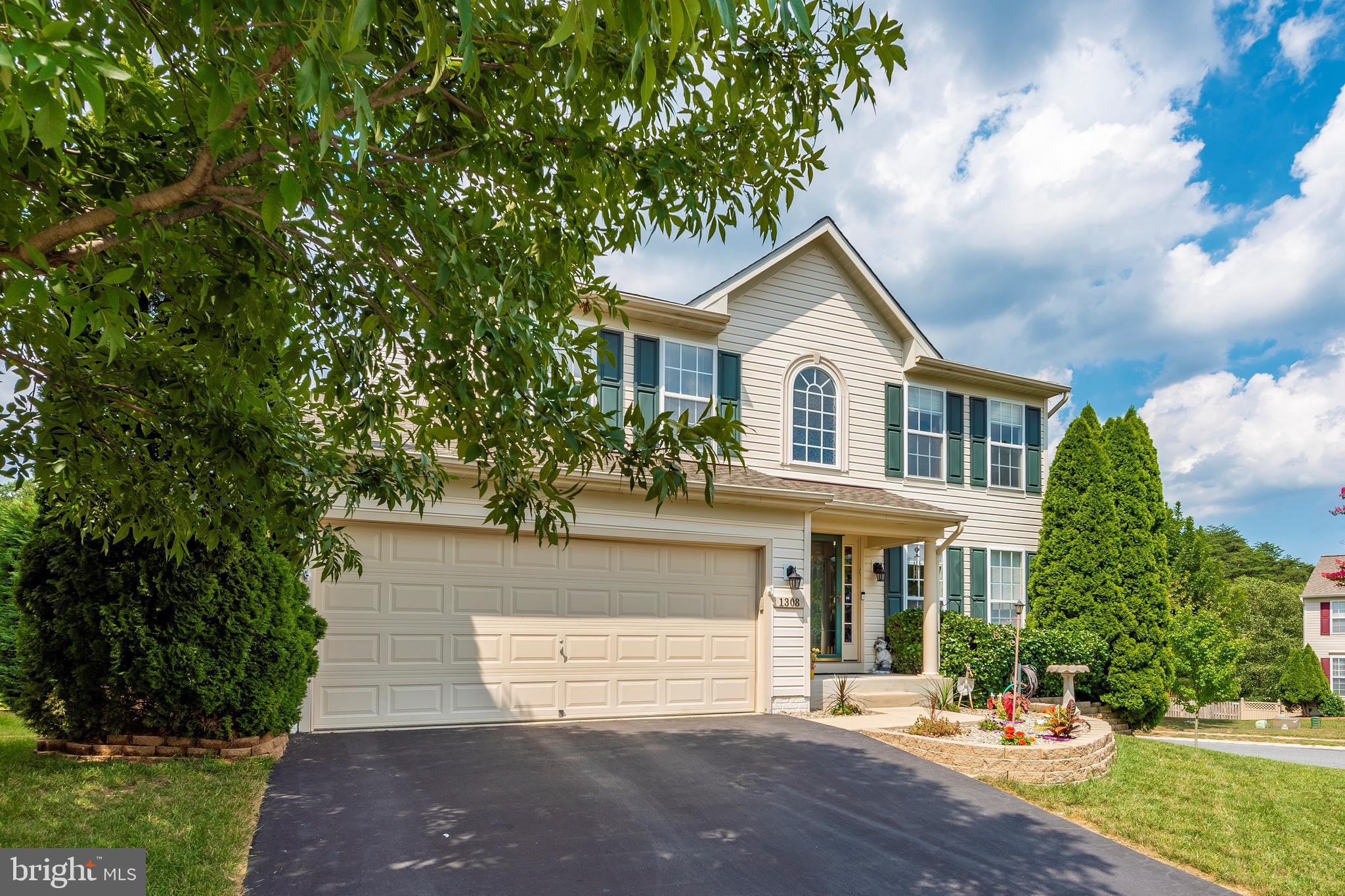 WESLEY WOODS - Residential